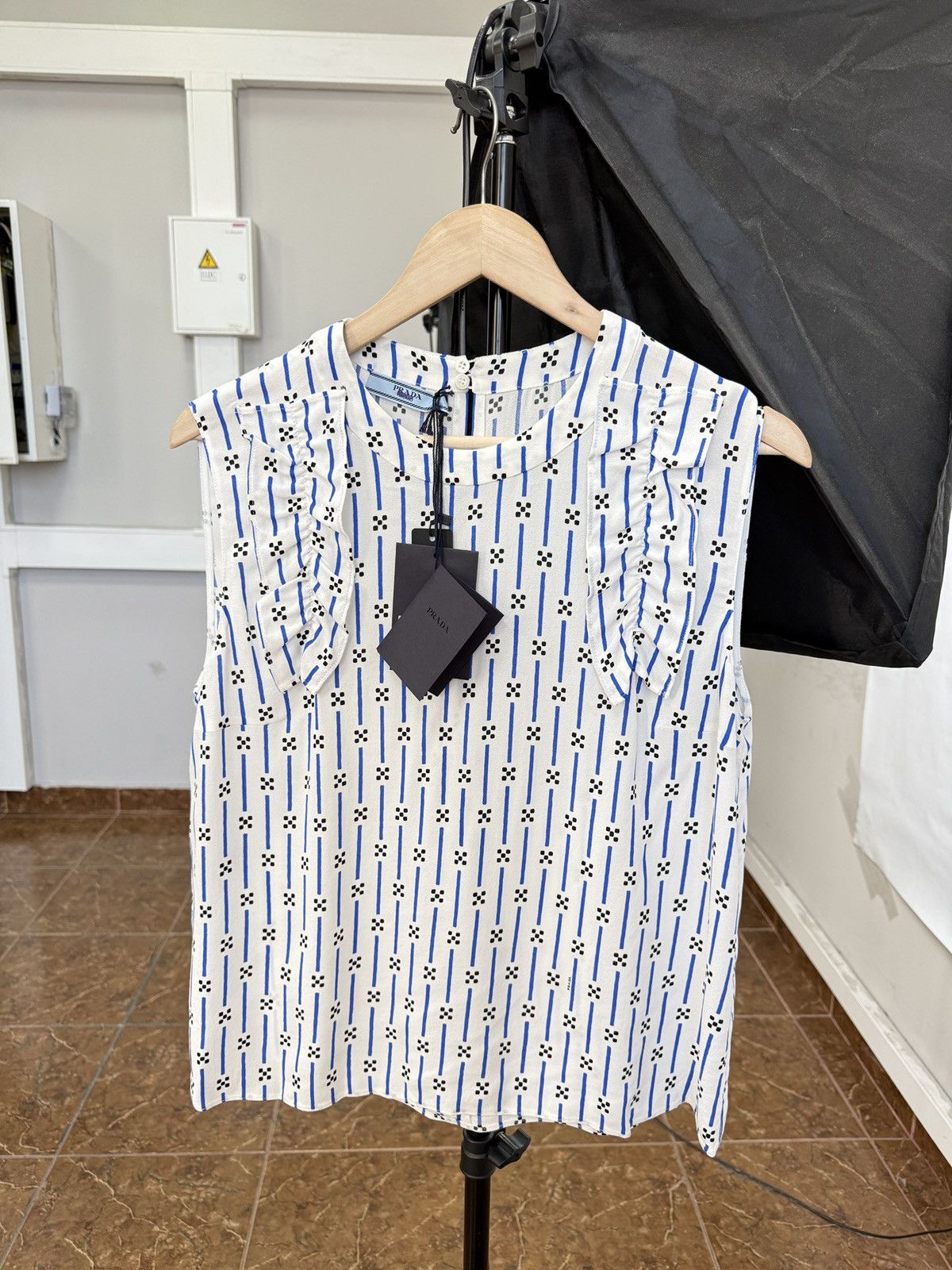 Prada ❗️NWT 🇮🇹 Prada Milano Ruffle Sleeveless Silk Blend Blouse Top Size L / US 10 / IT 46 - 1 Thumbnail