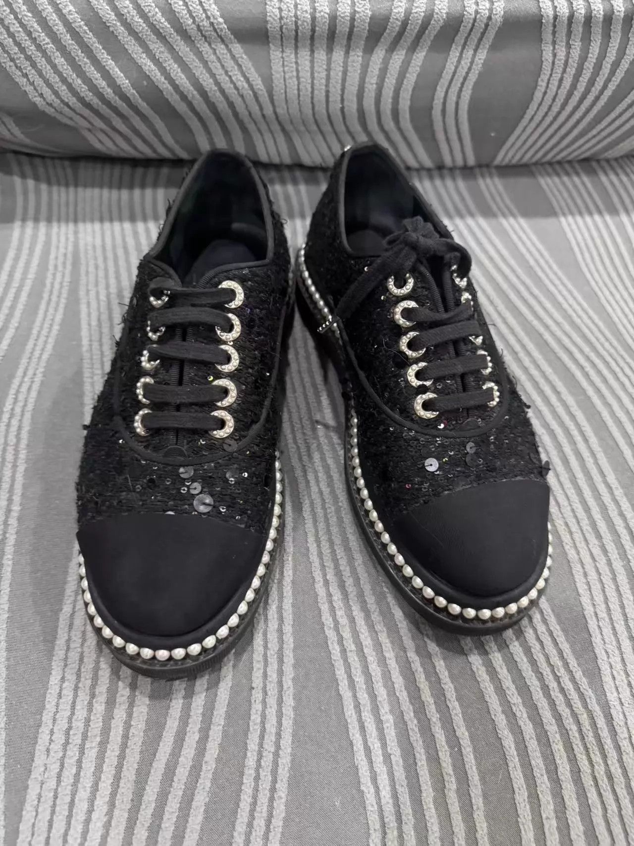 Chanel CHANEL Woven Sneaker 38 Size US 7.5 / IT 37.5 - 1 Thumbnail