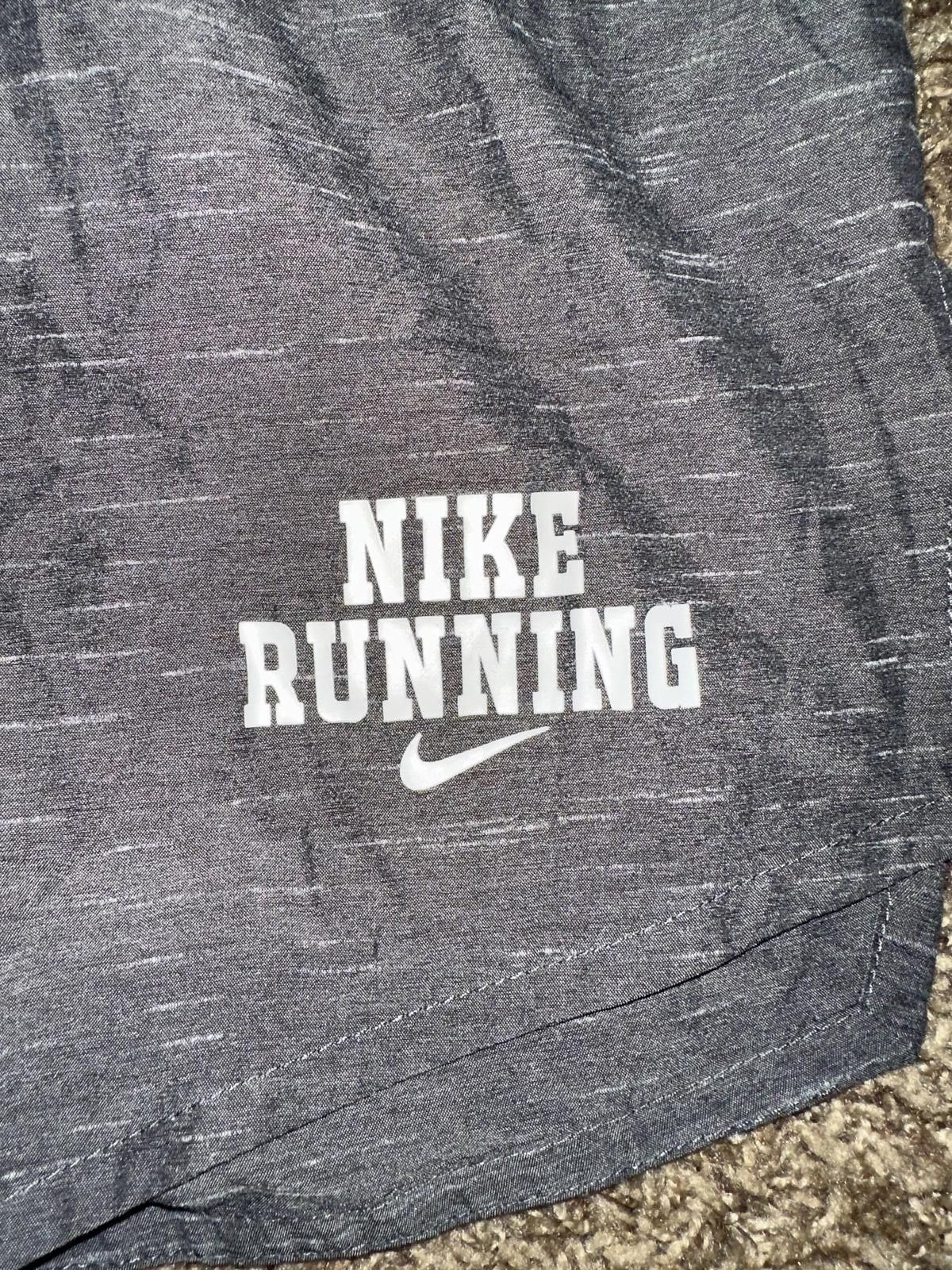 Nike Nike Men’s Fast Heritage Brief Lined Charcoal Shorts Size US 30 / EU 46 - 2 Thumbnail