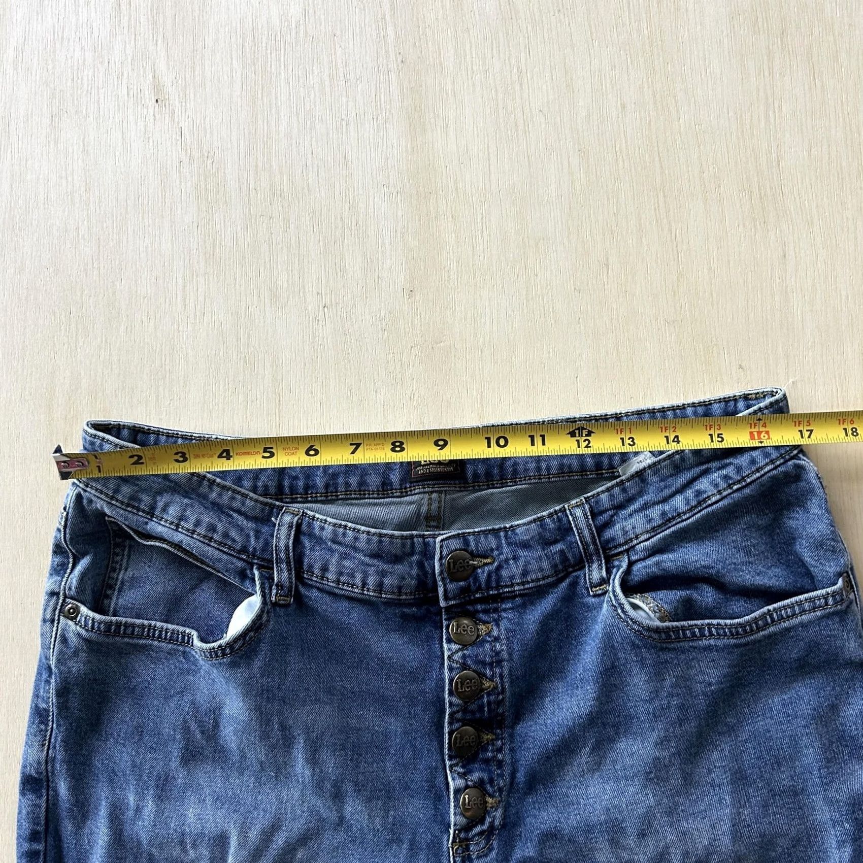 Lee Lee Jeans Mens 33x30 Medium Wash Blue Regular Straight Button Fly Denim Jeans Mens Size US 33 - 4 Thumbnail