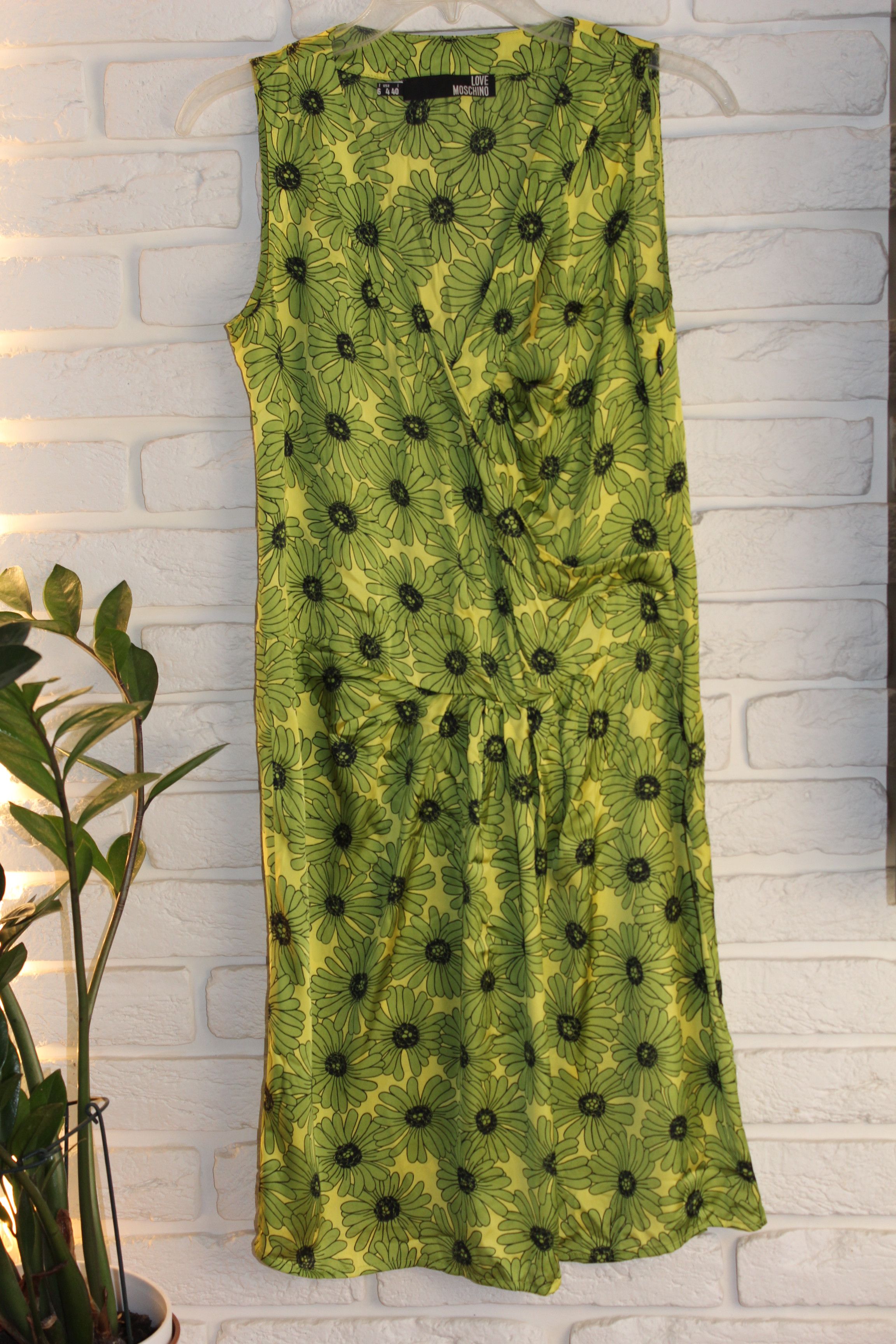 Love Moschino Love Moschino Flower Print Midi Dress Size M / US 6-8 / IT 42-44 - 1 Thumbnail