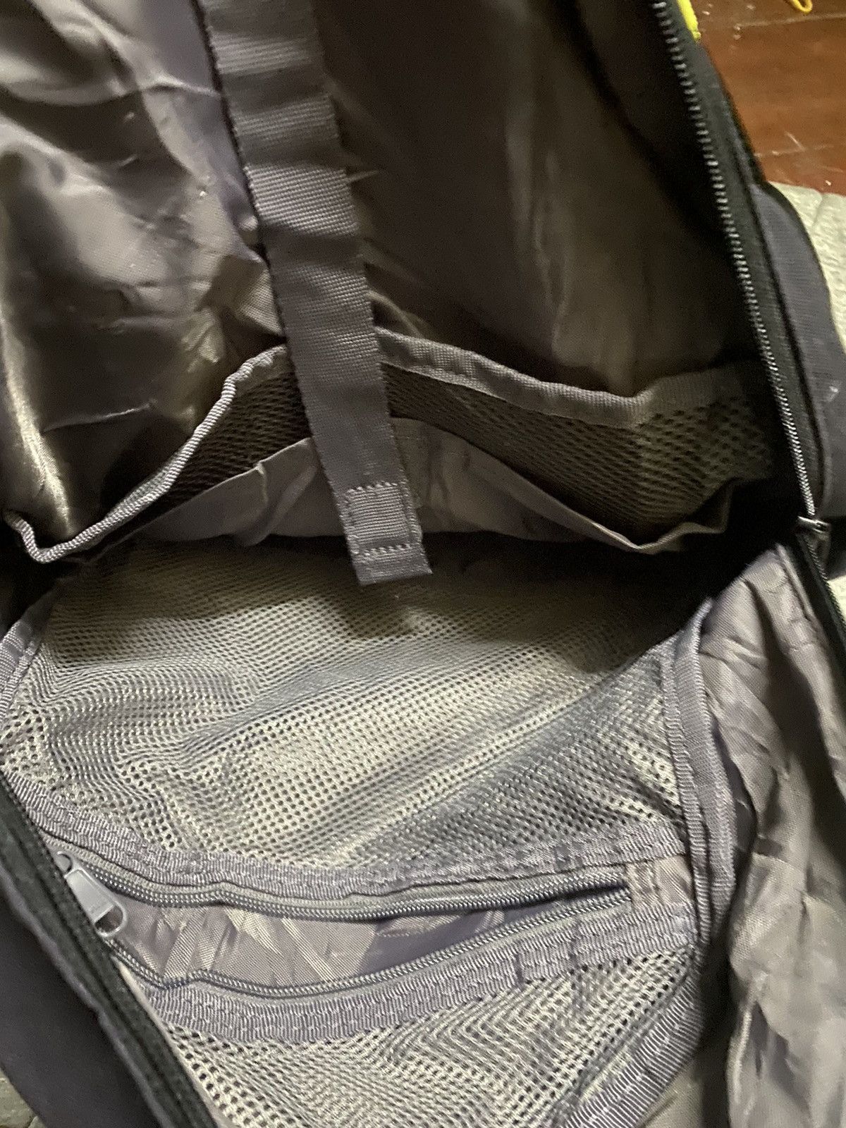 Uniqlo Uniqlo x cordura brand fabric black bagpacks Size ONE SIZE - 5 Thumbnail