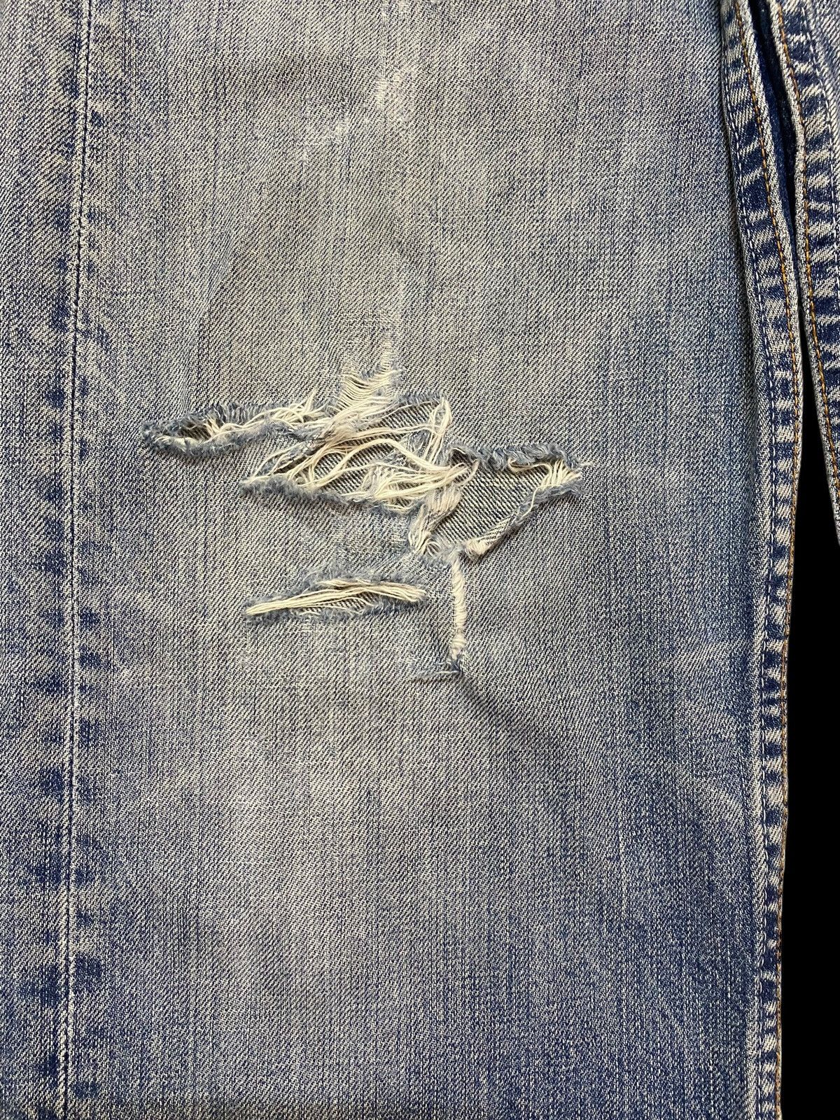 Levi's Vintage Levis 501 Y2K Faded Wash Distressed Loose Jeans Size US 30 / EU 46 - 7 Thumbnail