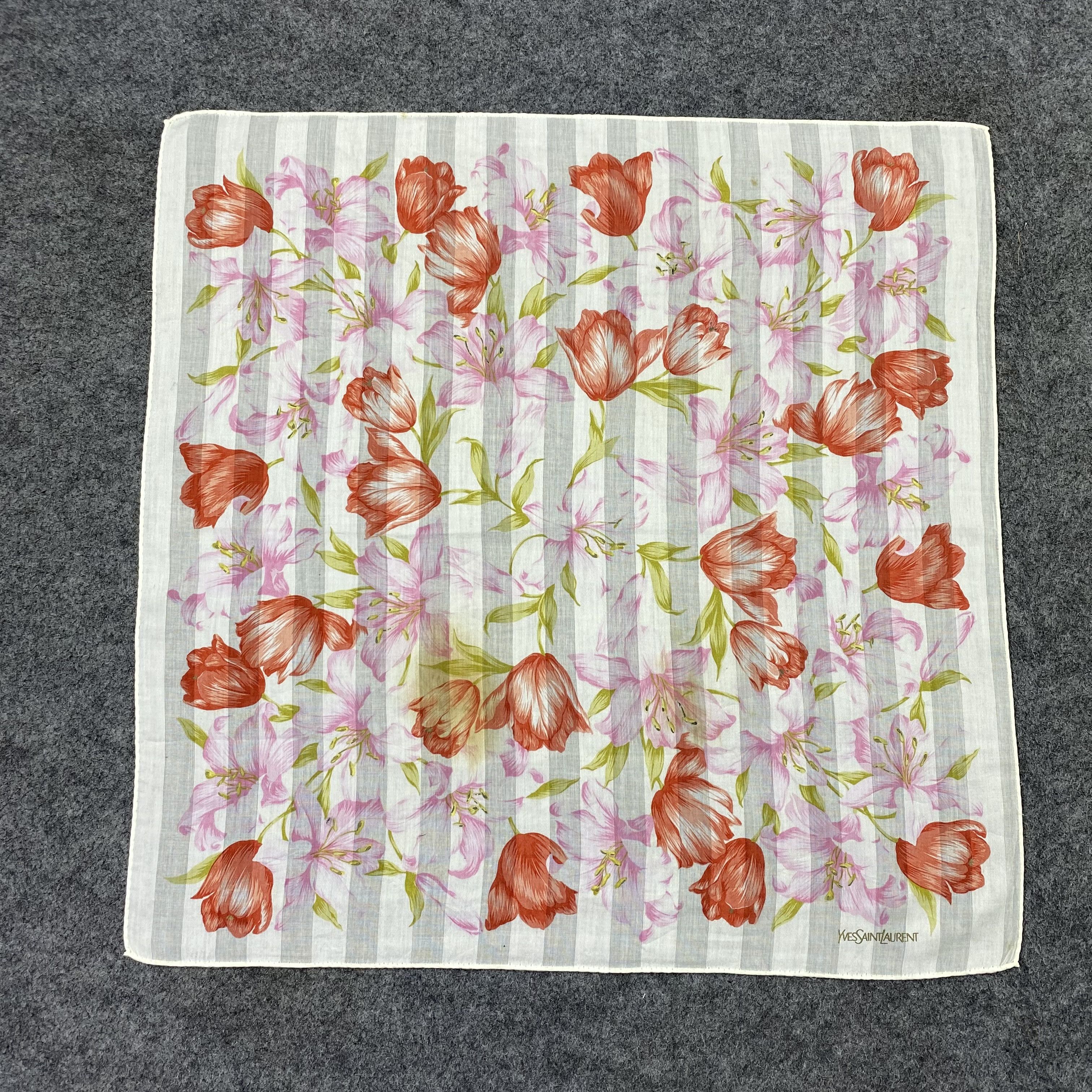 Yves Saint Laurent Yves Saint Laurent Handkerchief / Bandana /Neckerchief-B2121 Size ONE SIZE - 3 Thumbnail