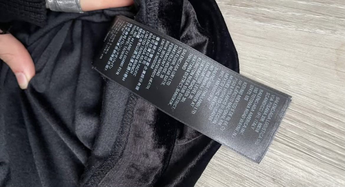 Balenciaga BALENCIAGA OVERSIZED VELOUR HOODIE Size US L / EU 52-54 / 3 - 5 Thumbnail