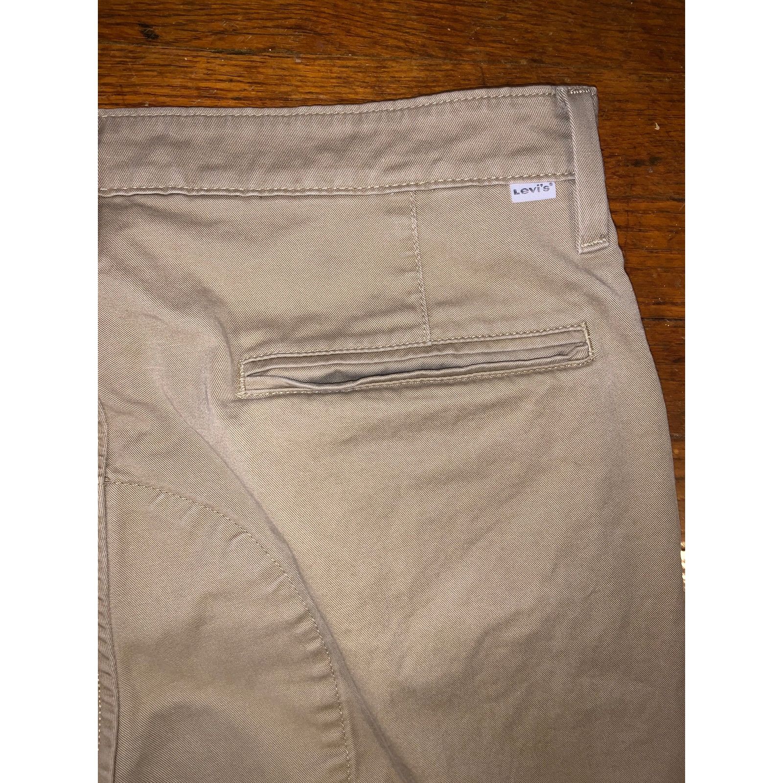 Levi's Levi’s Chino Pants Khaki W36 L30 Slim Straight Casual Mens Size US 36 / EU 52 - 11 Thumbnail