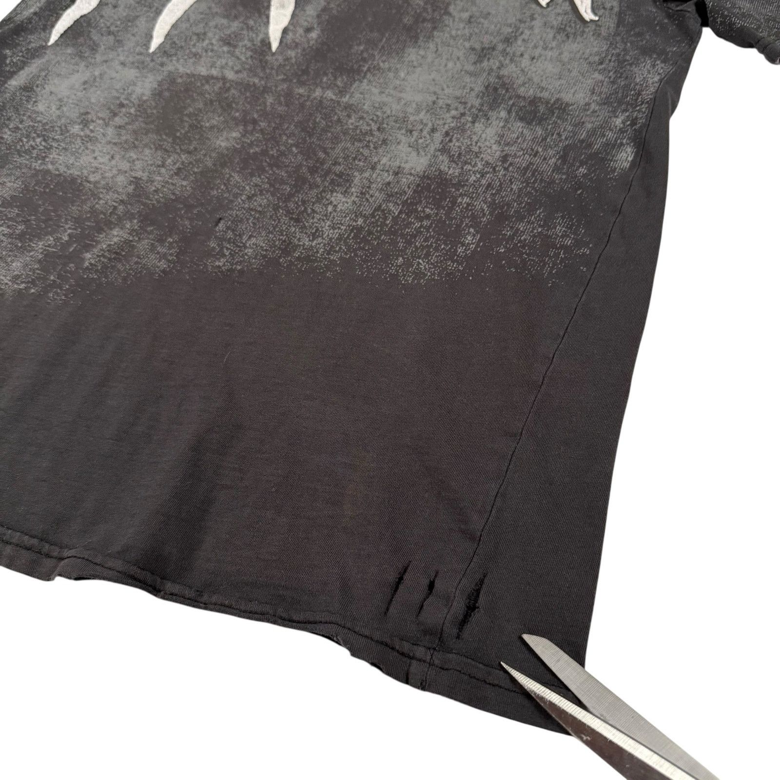 Vintage Vintage y2k Hustler Grunge Switchblade T-shirt Size US M / EU 48-50 / 2 - 7 Thumbnail