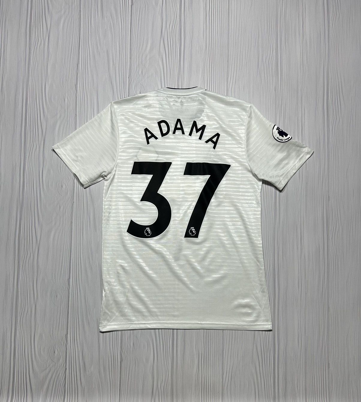 Adidas ADAMA 37 Wolverhampton Adidas Soccer Jersey Size S Size US S / EU 44-46 / 1 - 1 Thumbnail
