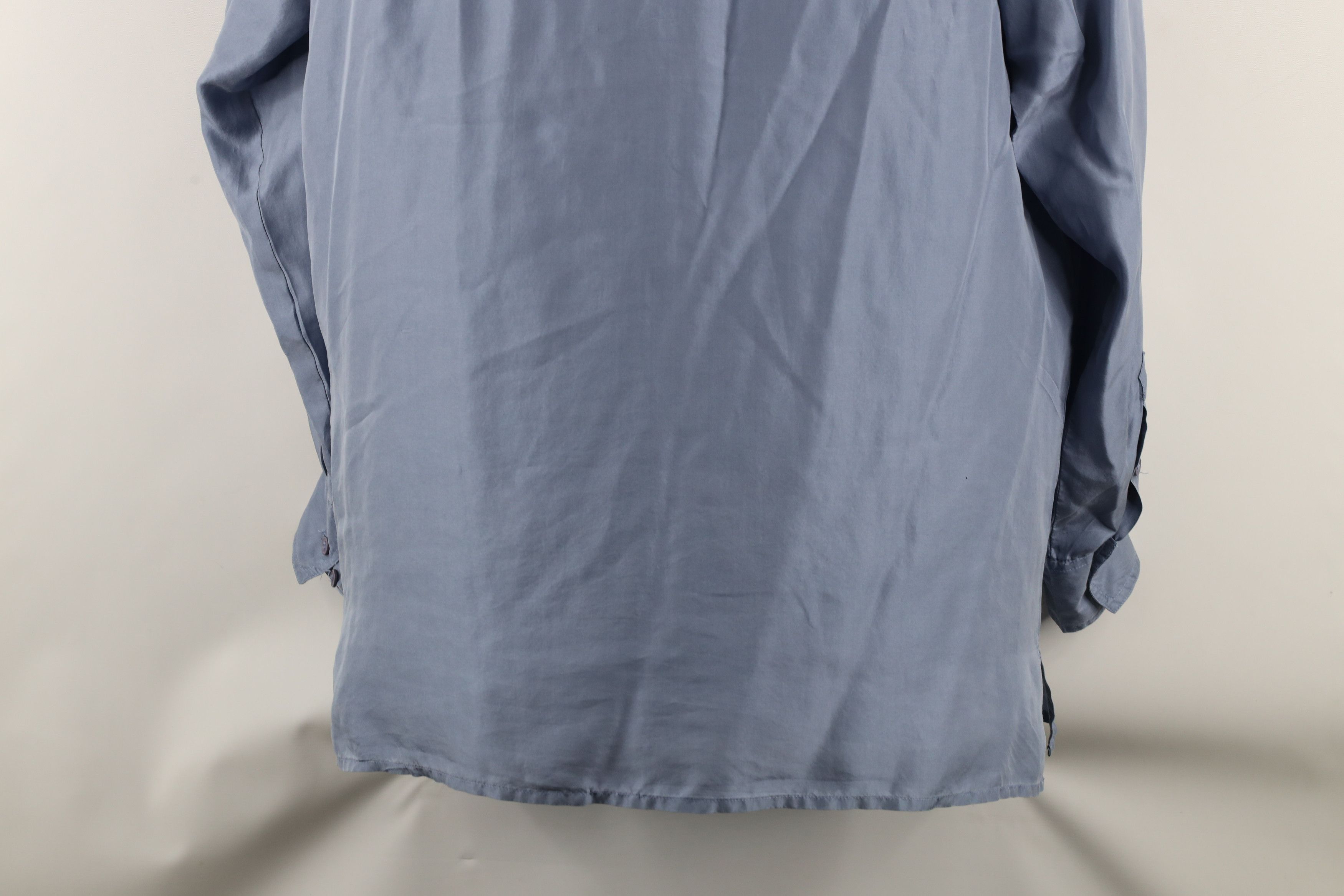 Vintage Vintage 90s Streetwear Silk Collared Button Shirt Blue Size US M / EU 48-50 / 2 - 18 Thumbnail