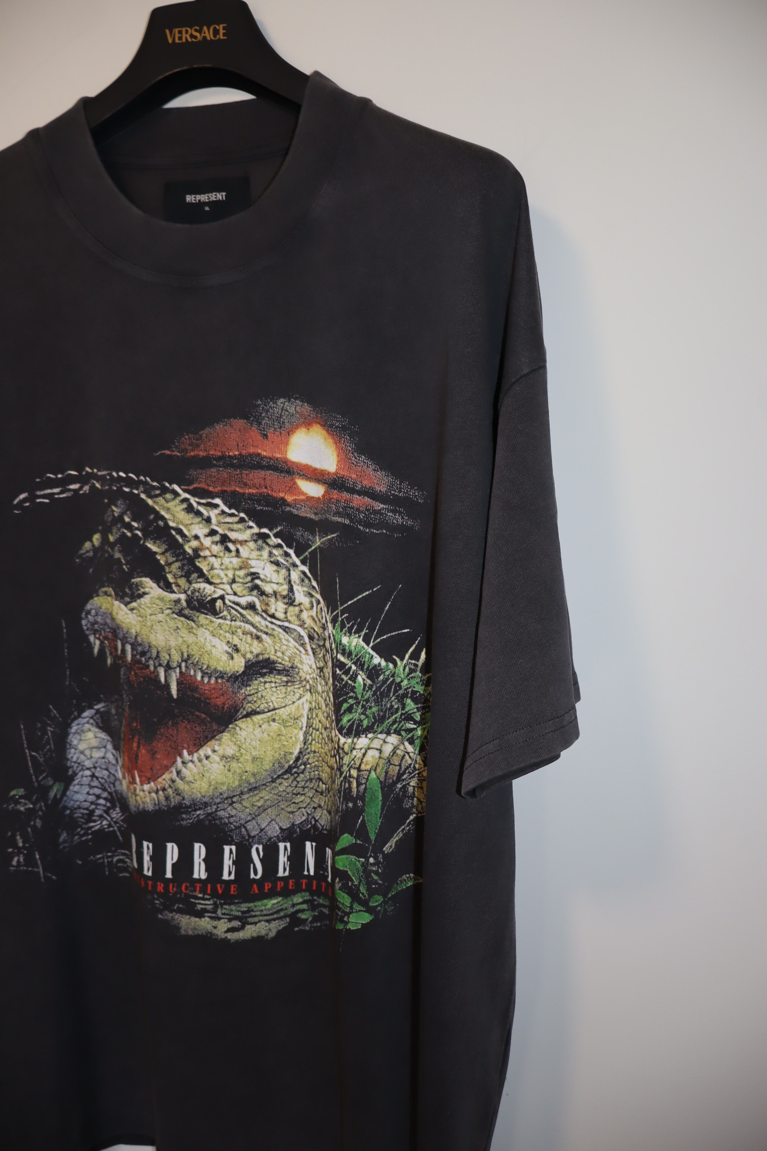 Represent Clo. Destructive apetite print t-shirt Size US XL / EU 56 / 4 - 3 Thumbnail