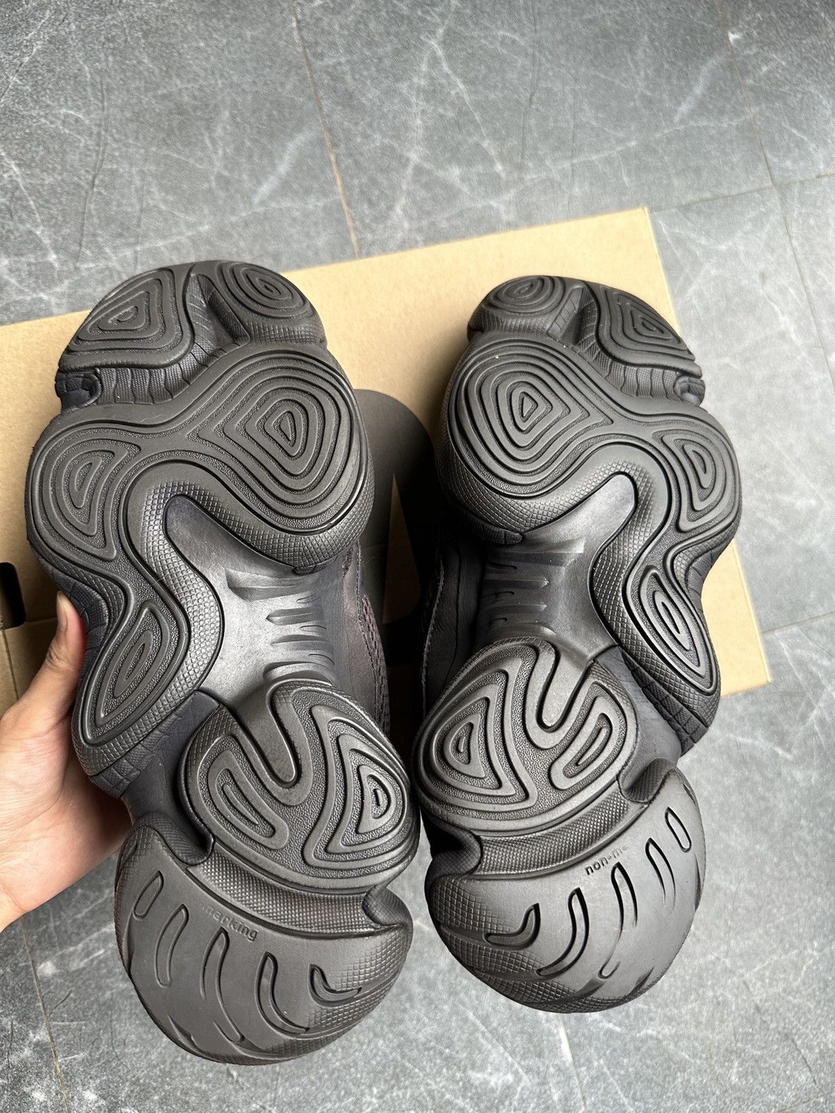 Adidas Adidas Yeezy Boost 500 Black Size US 10 / EU 43 - 4 Thumbnail