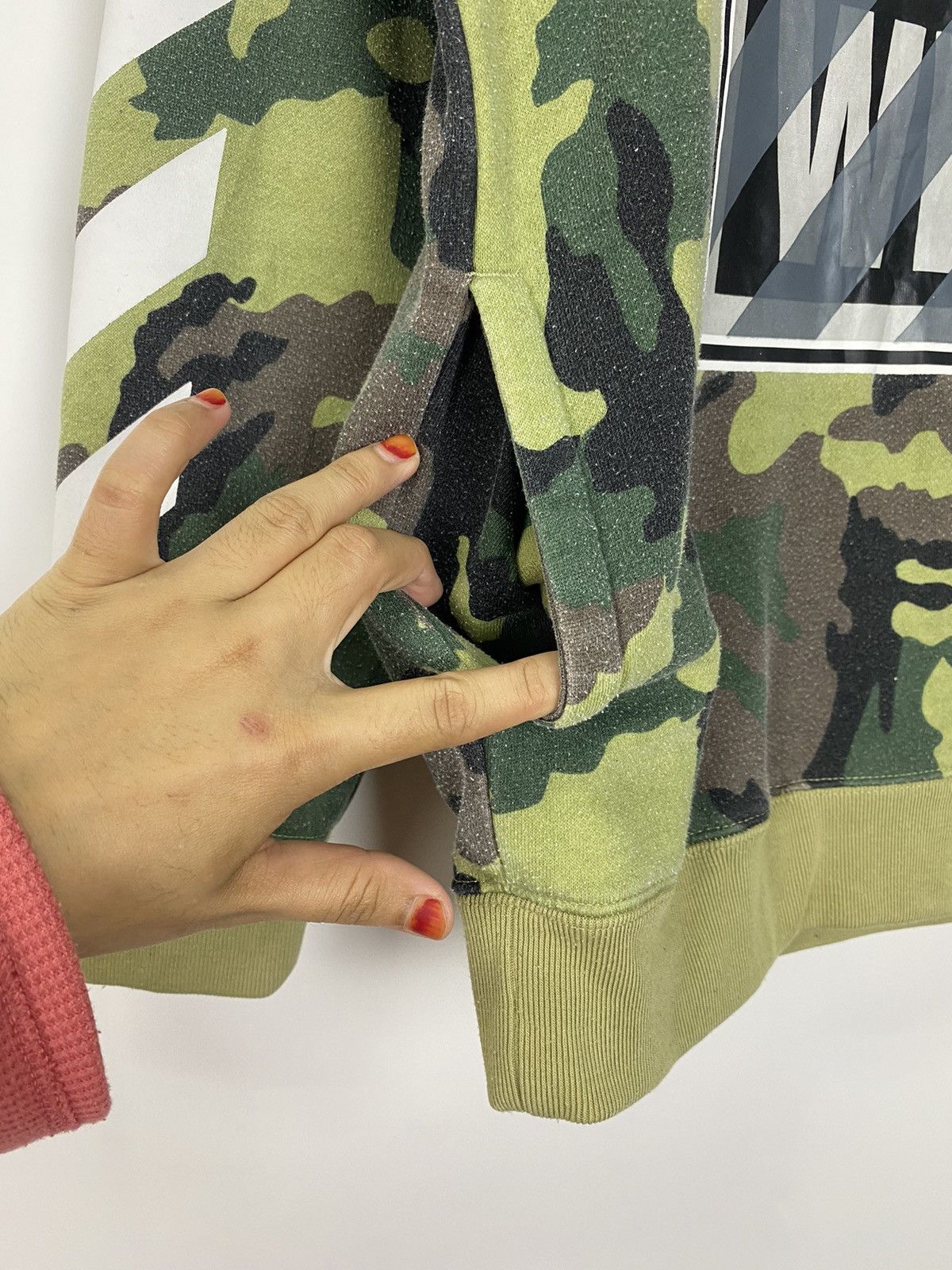 Vision Streetwear Vision Streetwear off -white design hoodies Size US L / EU 52-54 / 3 - 8 Thumbnail
