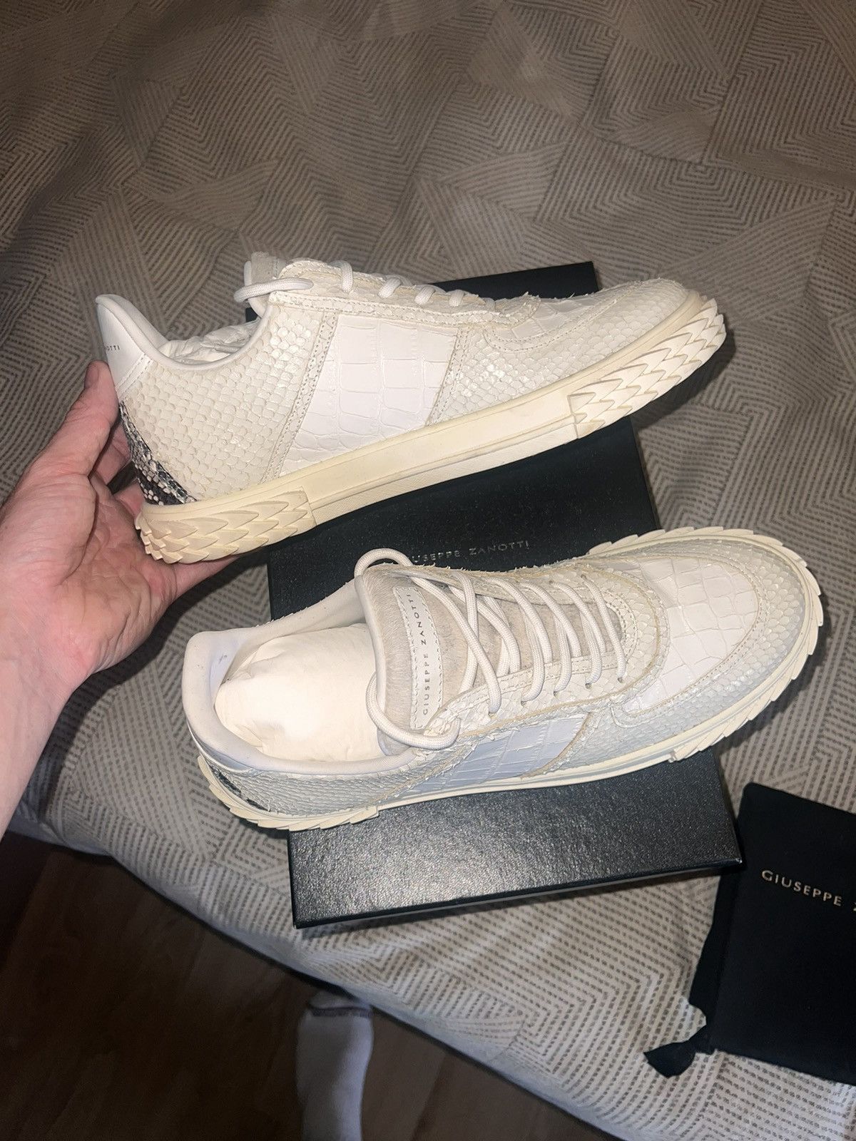 Giuseppe Zanotti Blabber 2.0 Biano sz 44 Size US 11 / EU 44 - 1 Thumbnail