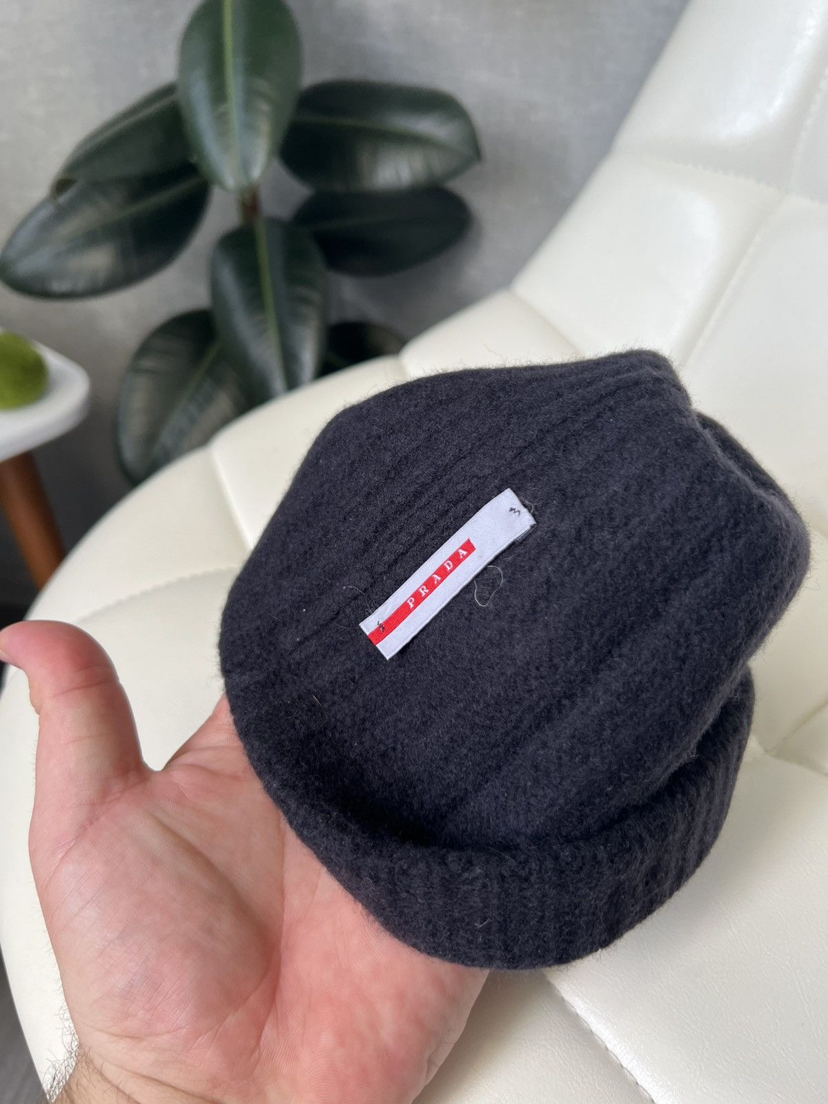 Prada × Vintage Prada Dark Navy Wool Ribbed Beanie Hat With Leather Tab Logo Size ONE SIZE - 8 Thumbnail