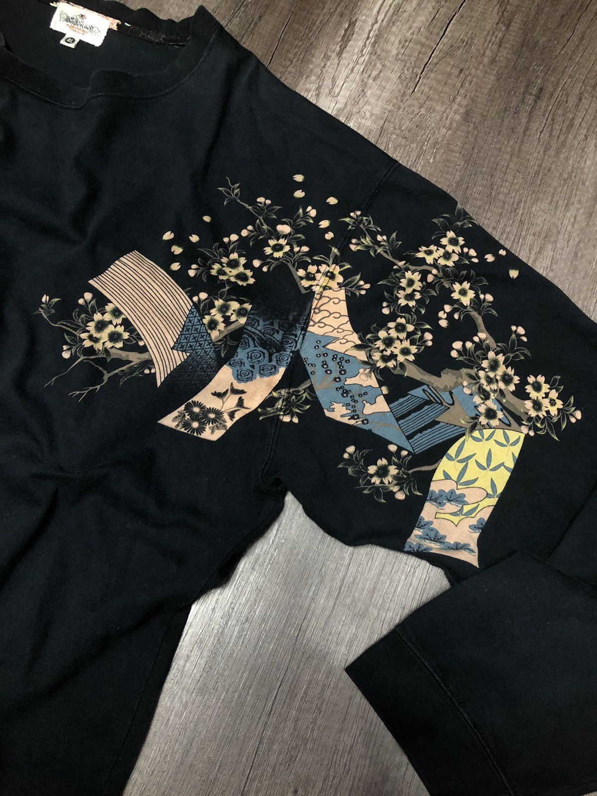Japanese Brand × Vintage VINTAGE KARAKURI TAMASHI SUKAJAN KOI BIG LOGO LONG SLEEVE Size US XXL / EU 58 / 5 - 14 Thumbnail