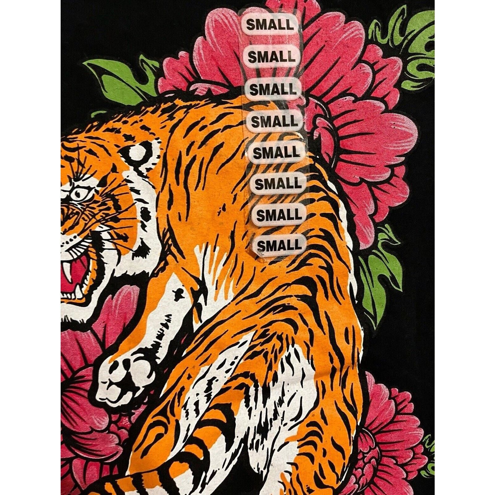 Fruit Of The Loom Tiger and Floral Graphic Tee - Size Small Size US S / EU 44-46 / 1 - 4 Thumbnail