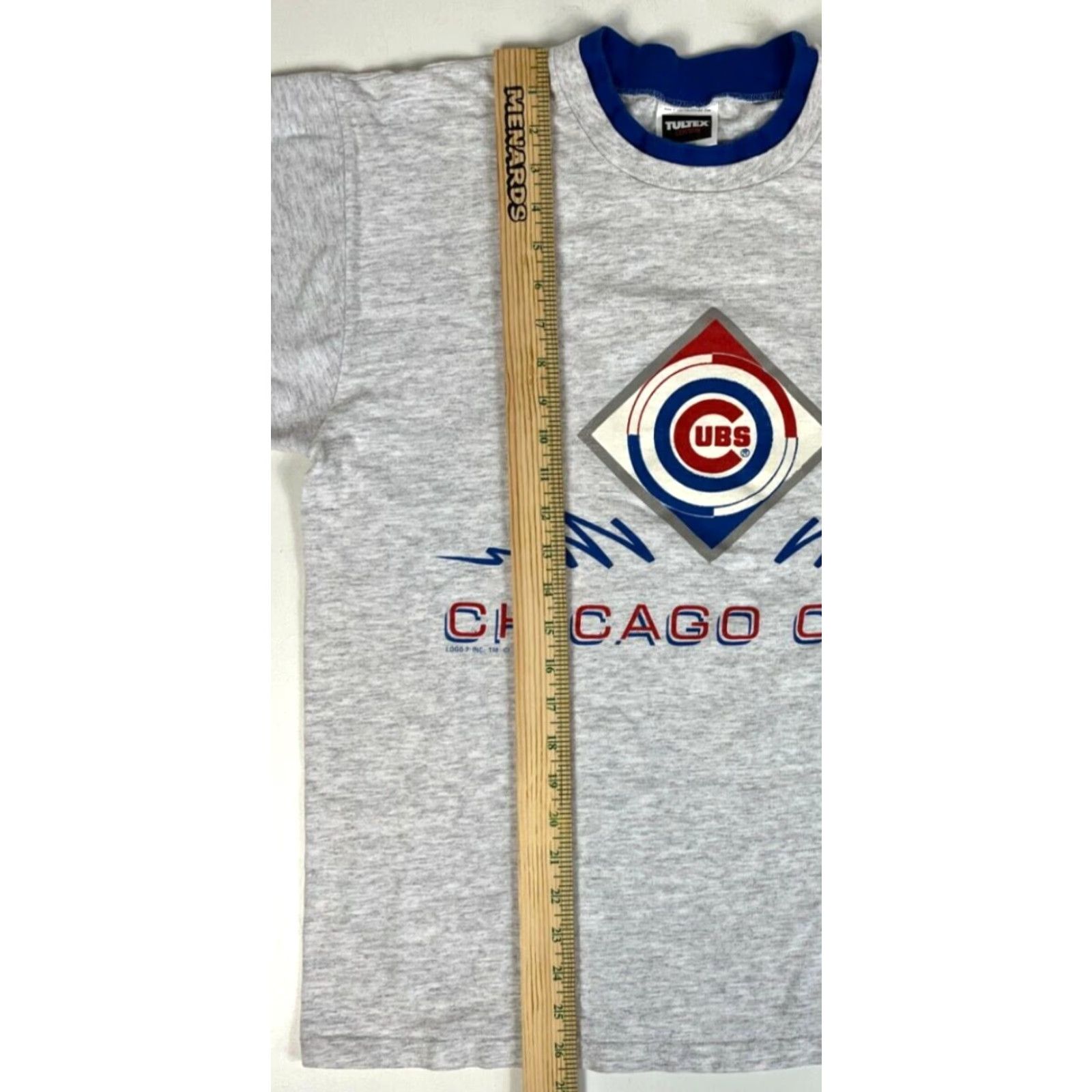 Tultex VINTAGE Chicago Cubs T-Shirt 1992 Tultex Made in USA Sz L Gray 90s Sports USA Mens Boys Women Girls Regular Short Sleeve Crew Neck Size L Size US L / EU 52-54 / 3 - 7 Thumbnail