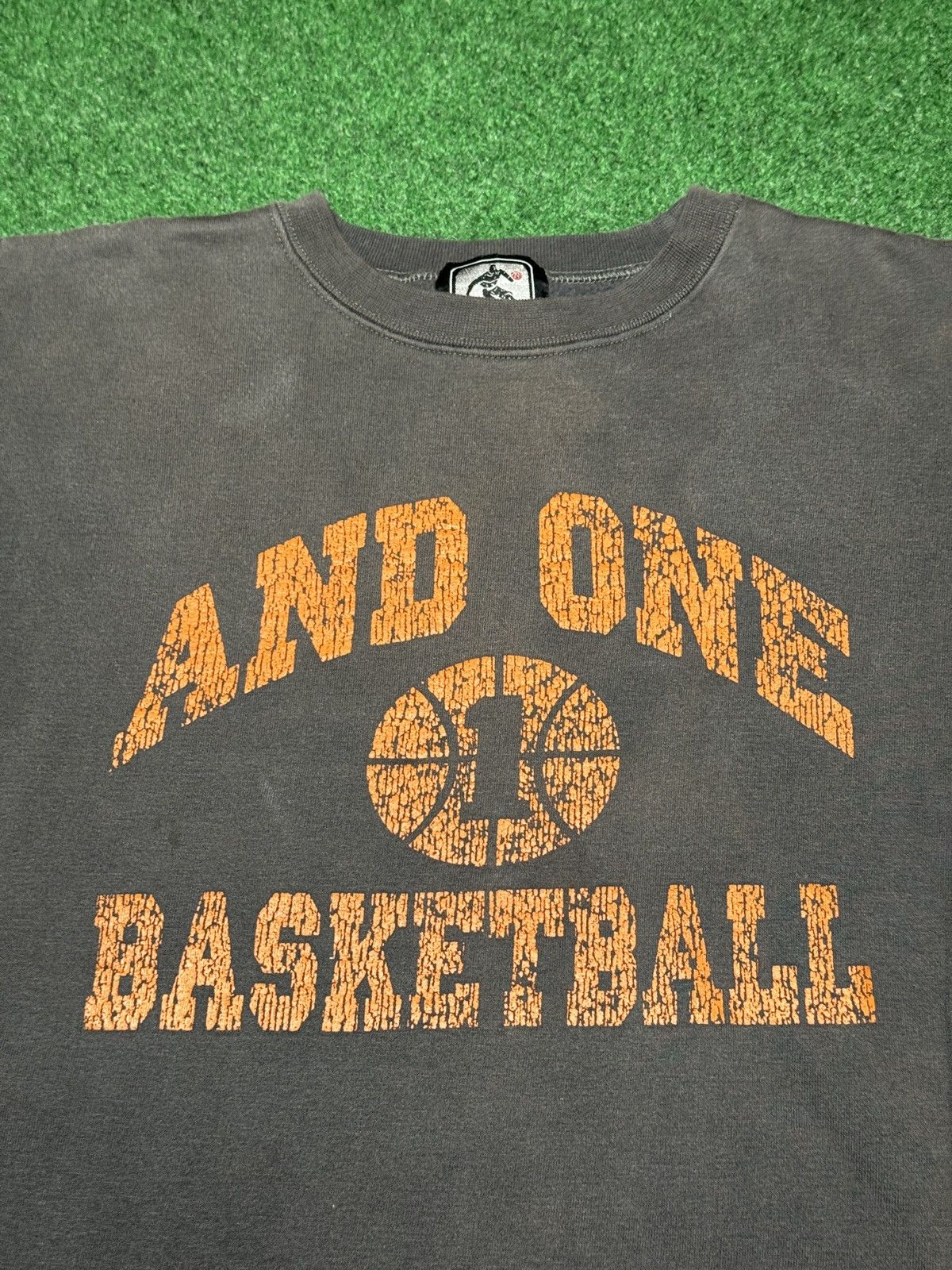 Vintage Vintage 90s And1 Basketball Womens Xs Faded Sweatshirt Size XS / US 0-2 / IT 36-38 - 2 Thumbnail