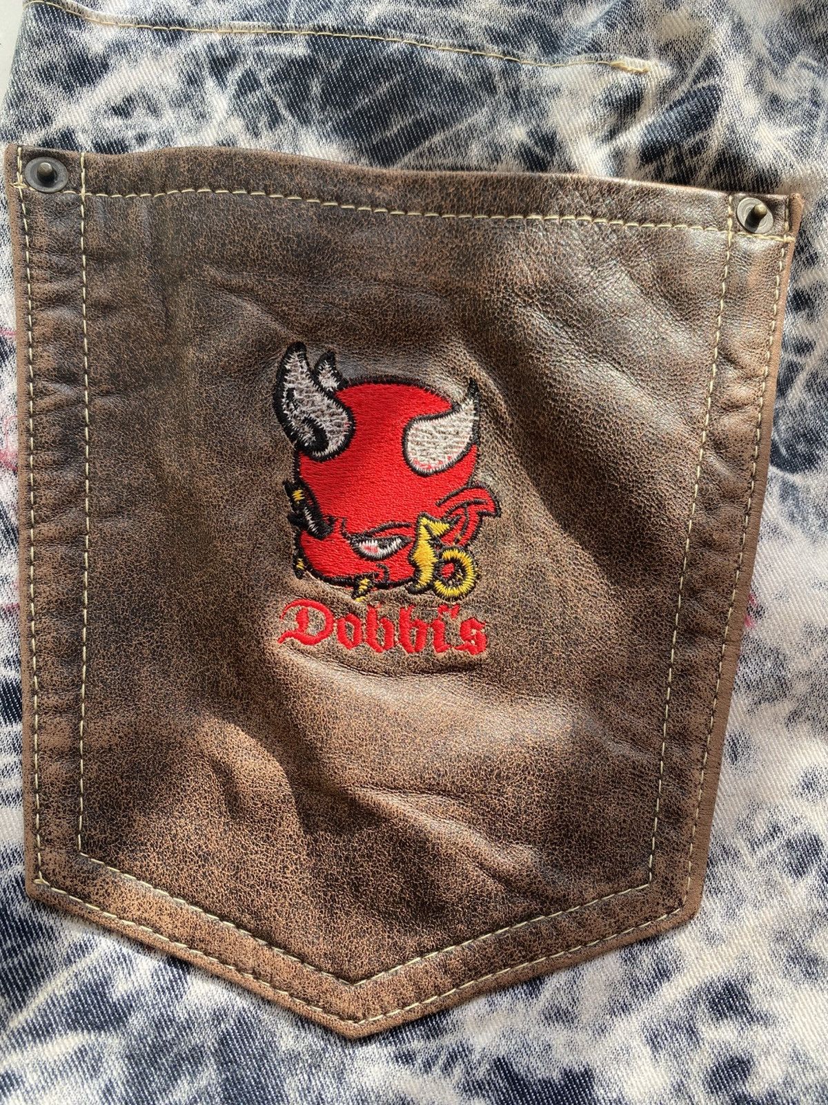Japanese Brand Dobbi's Family Dragon Embroidery Lightweight Jeans Size US 33 - 10 Thumbnail