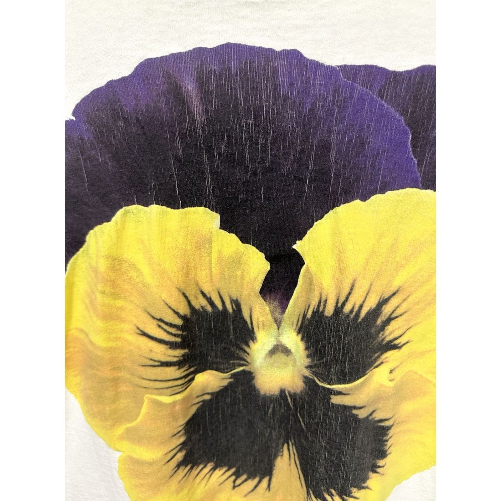 Vintage VTG 90s Pansy Flower Plant Nature Big Print Portrait Art Studio Q T-Shirt L Men White Floral Shirt Short Sleeve XS-XL Adapted Size US L / EU 52-54 / 3 - 5 Thumbnail