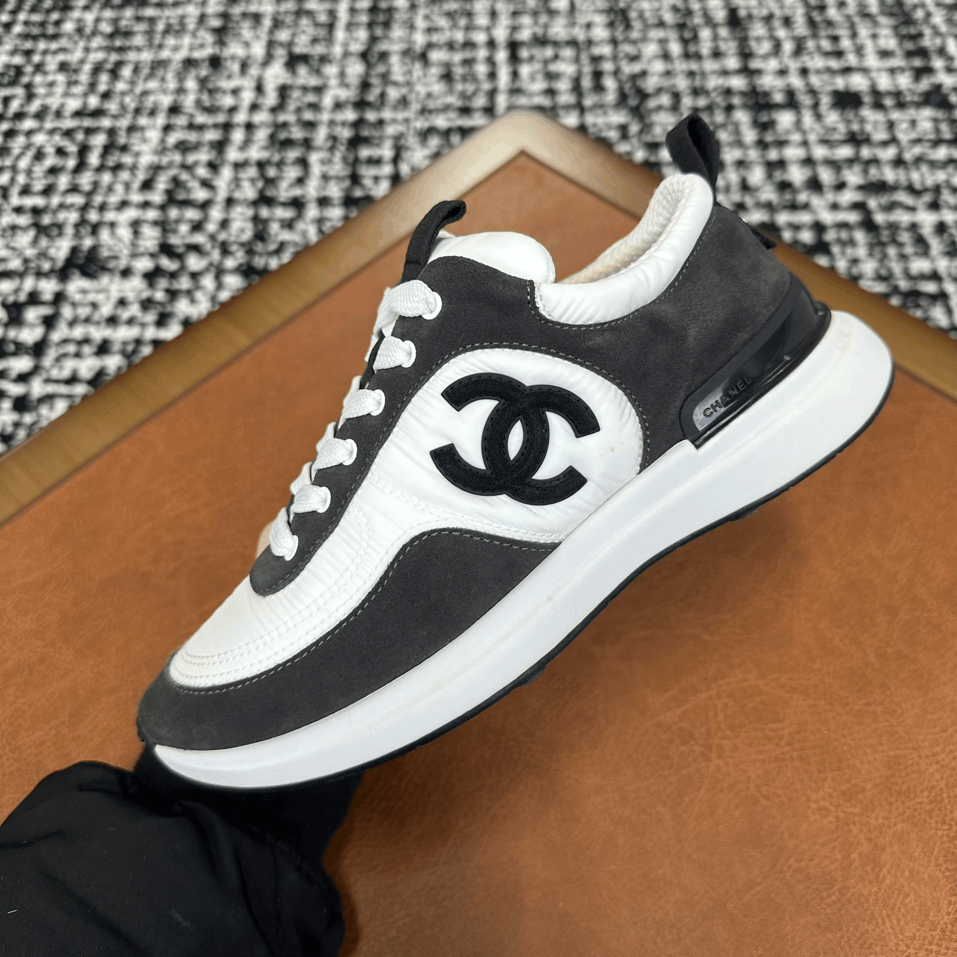 Chanel Chanel Retro Black Lowtop Sneakers it_36 Women Size US 6 / IT 36 - 1 Thumbnail