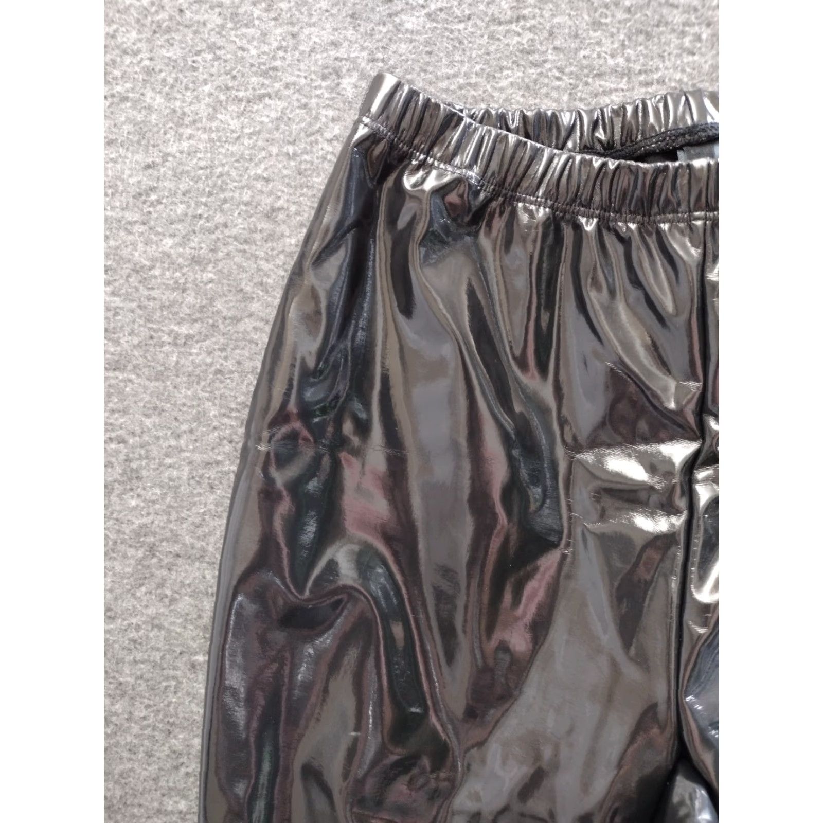 SKIMS Skims Stretch Vinyl Leggings Onyx XXS Leggings Skinny Pants Women Modern Color Black Vinyl Leggings 2XS BO-LEG-3755 Size 24" / US 00 / IT 34 - 7 Thumbnail