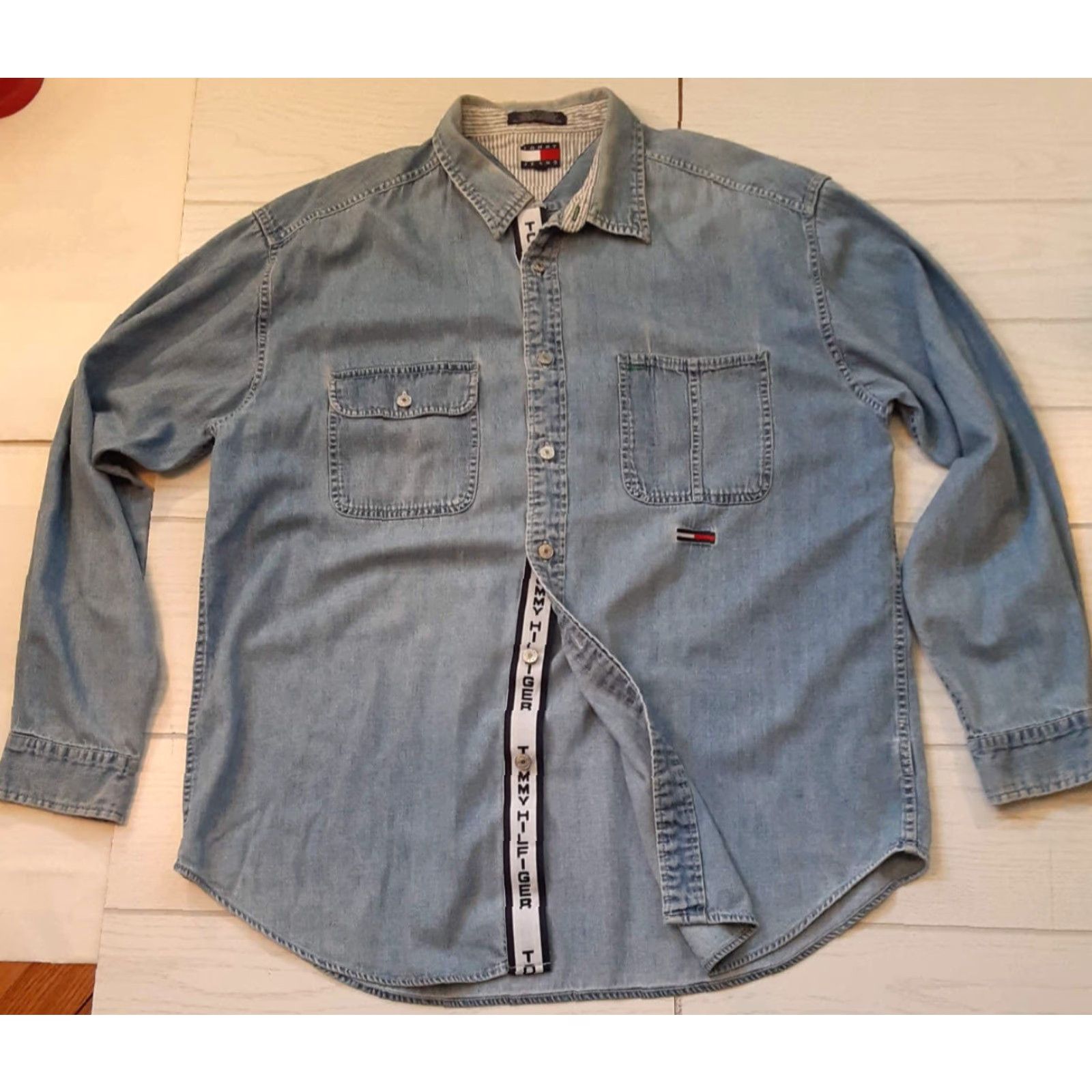 Tommy Hilfiger VINTAGE Tommy Hilfiger Full Metal Button X-Large Blue Jean Shirt with Tommy Strip Shirt Men XL Blue Cotton Canvas Button-Up Long Sleeve Regular Size US XL / EU 56 / 4 - 2 Thumbnail