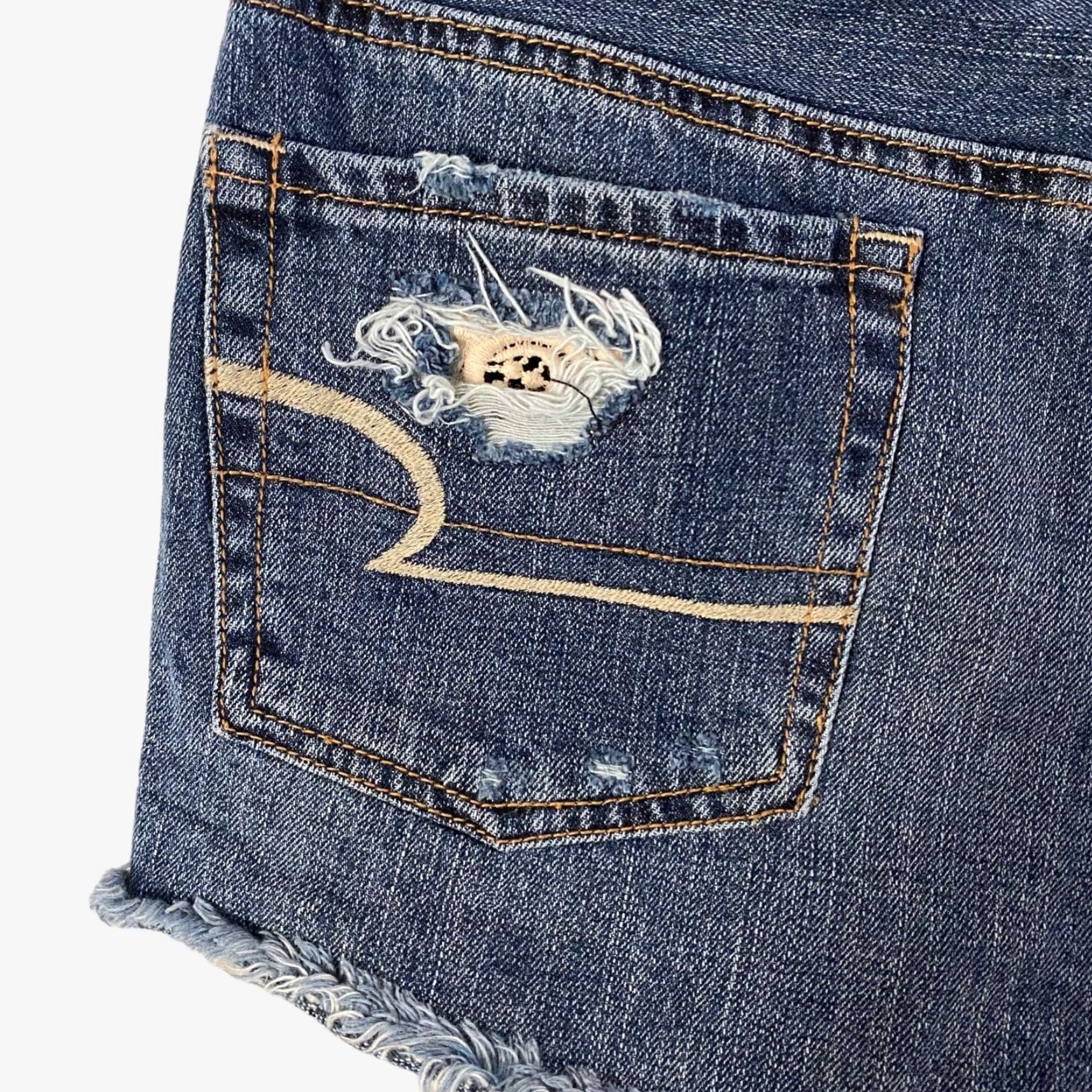 Vintage American Eagle Shorts Women's 6 Blue Denim High-Waisted Festival Distressed Jean Size 28" / US 6 / IT 42 - 7 Thumbnail