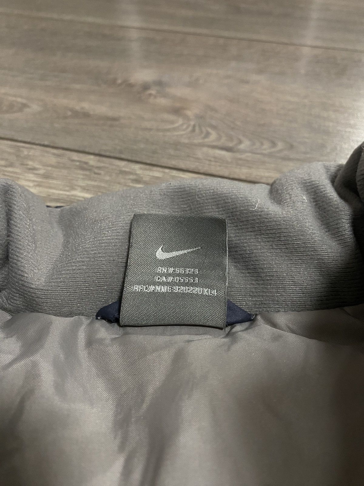 Vintage Nike Vest Puffer Vintage Mens Big Logo Reversible 90s Gray Size US M / EU 48-50 / 2 - 8 Thumbnail
