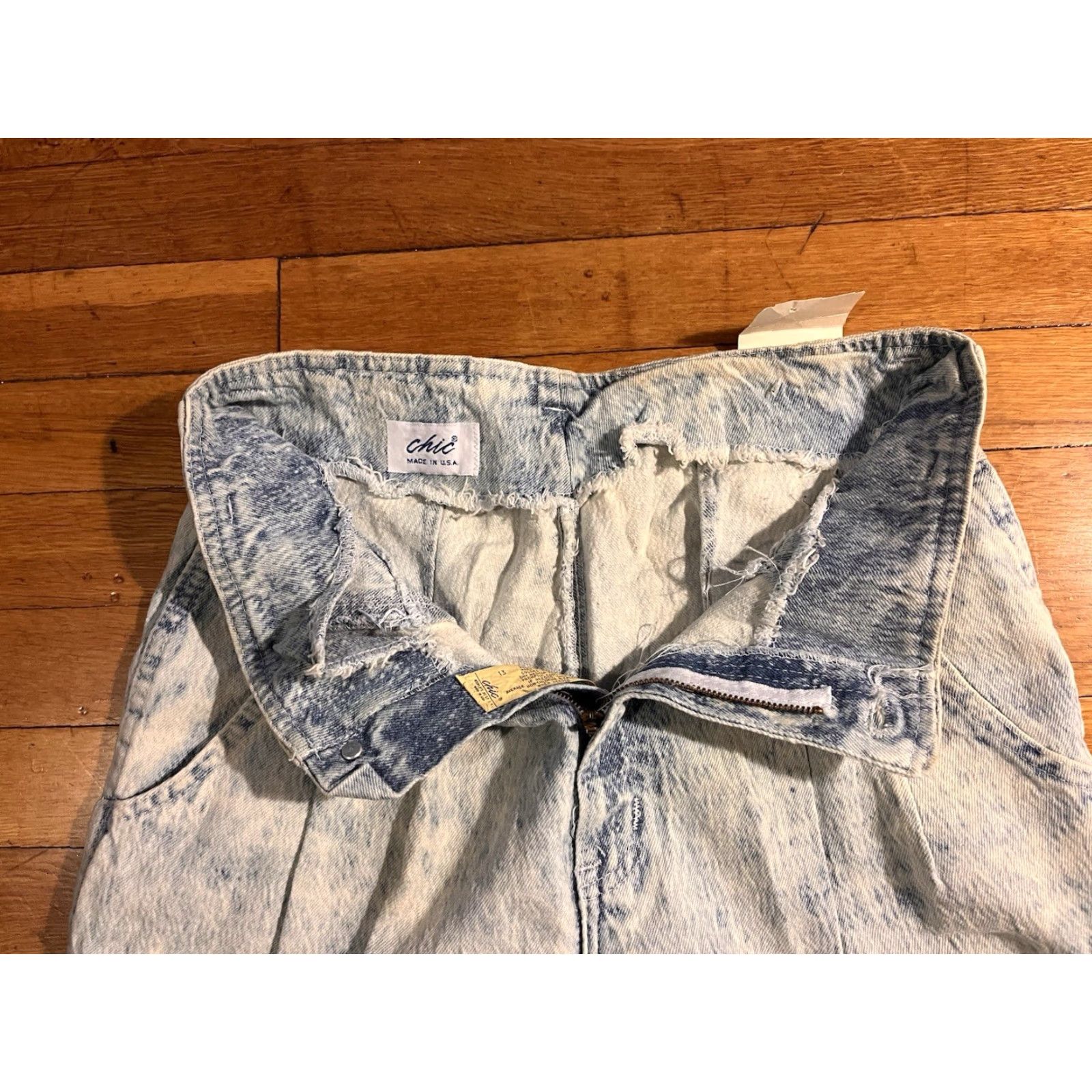 Vintage VINTAGE Chic Calgary High Waist Mom Jeans 27W 29L Blue Acid Wash Juniors 13 80s USA Womens Jeans Size 34" / US 12 / IT 48 - 5 Thumbnail