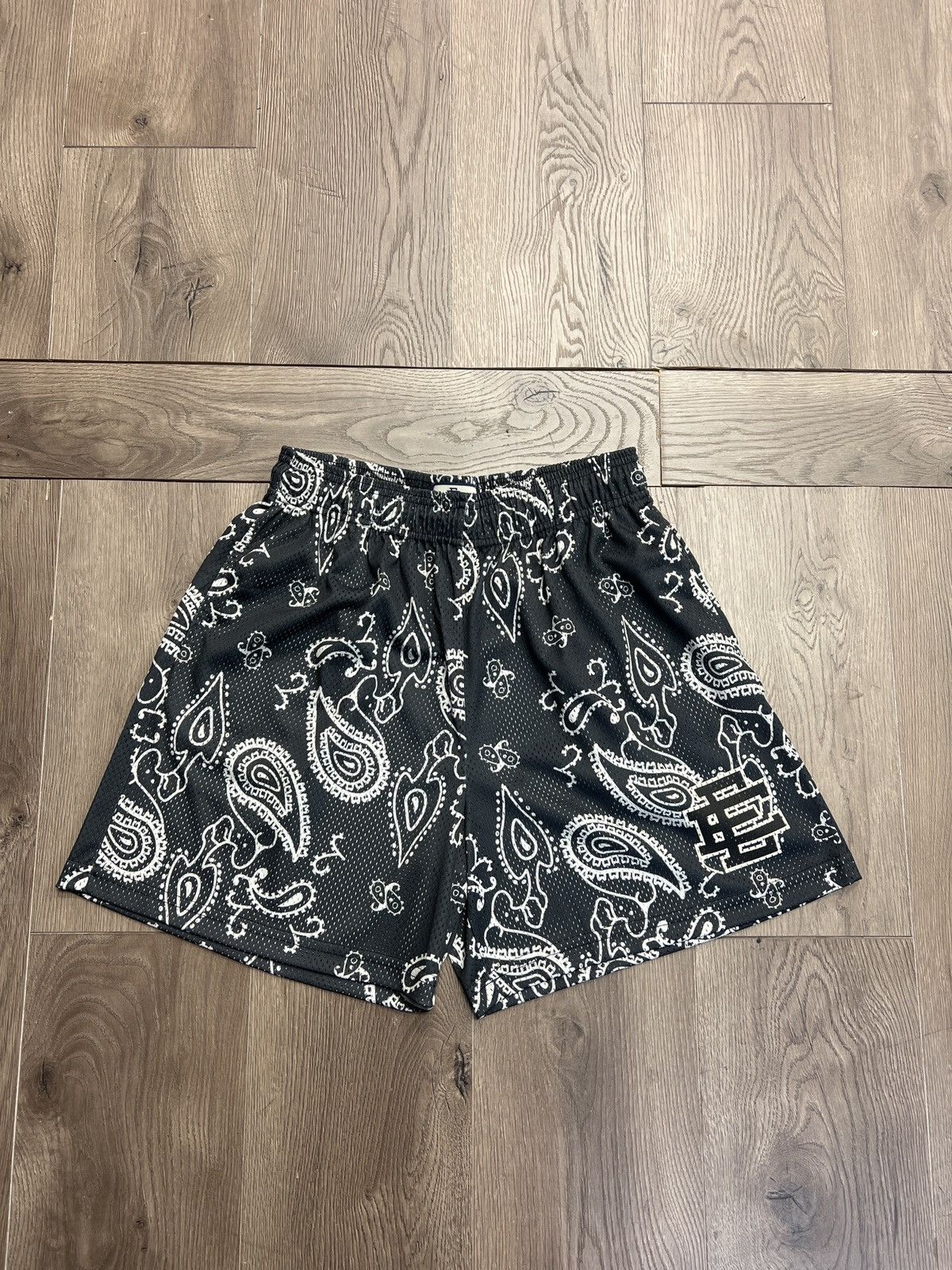 Eric Emanuel Eric Emanuel Bandana Paisley Shorts Black Size US 34 / EU 50 - 1 Thumbnail
