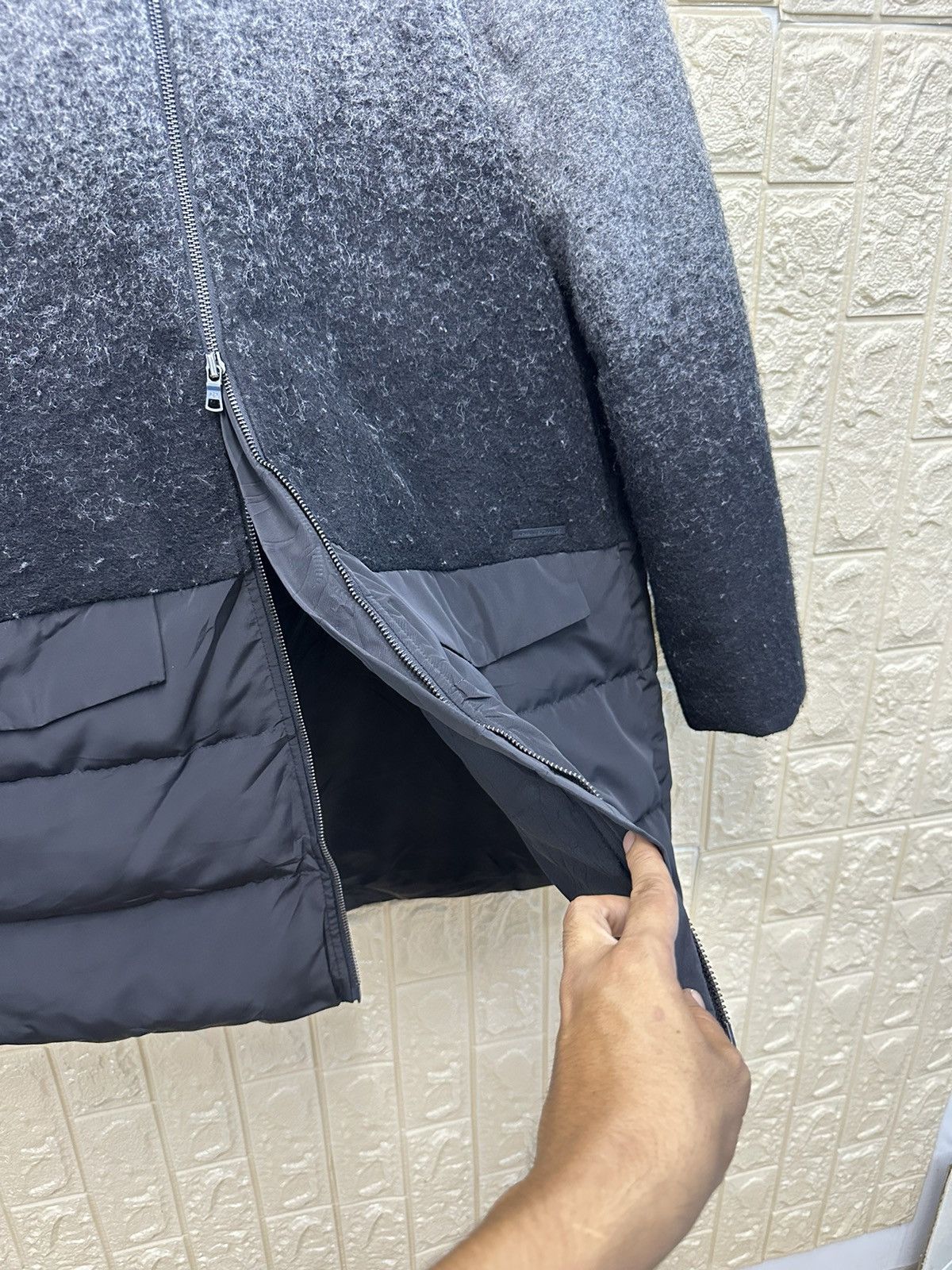 Armani AX Armani Exchange Two Tone Puffer Down Jacket MJ43 Size US M / EU 48-50 / 2 - 8 Thumbnail