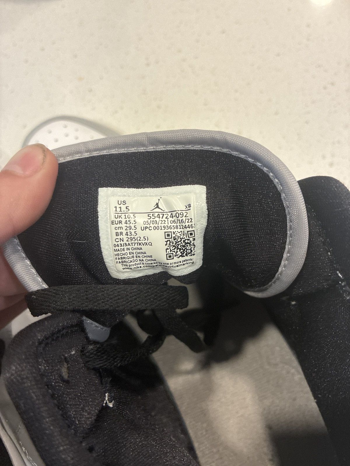Jordan Brand Jordan 1 Mid Light Smoke Grey SIZE 11.5 Size US 11.5 / EU 44-45 - 6 Thumbnail
