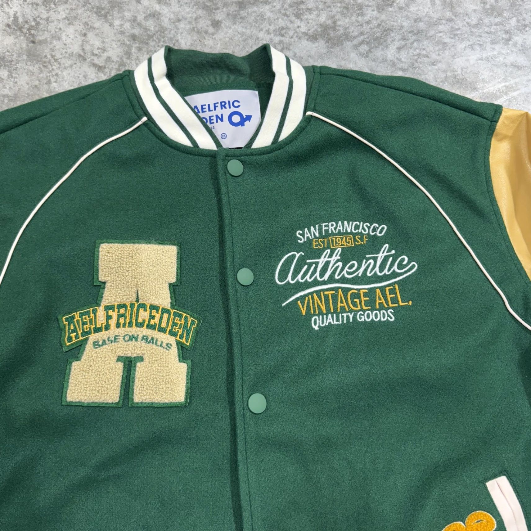 Vintage Aelfric Eden Jacket Mens Large Green White Varsity Snap Front Patch Embroidered Logo Pockets Collared Lined polyester Sports College Casual) Size US L / EU 52-54 / 3 - 3 Thumbnail