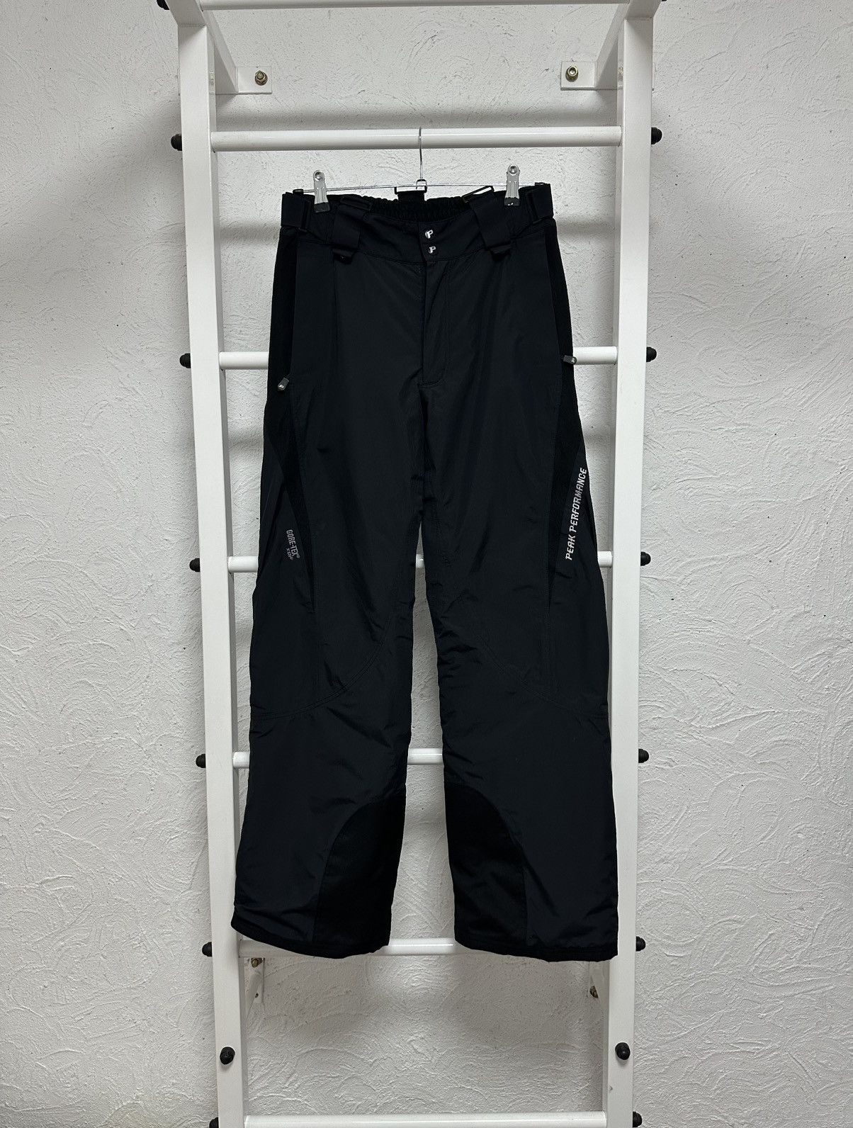 Peak Performance Peak Performance Men’s Gore-Tex Ski Pants Size M Black Size US 33 - 1 Thumbnail