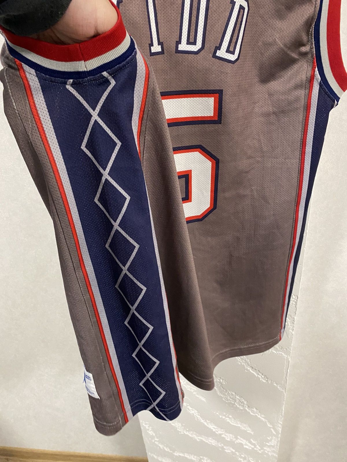 Champion × NBA × Vintage Vintage Champion New Jersey NBA 00’s Basketball Jersey Size US M / EU 48-50 / 2 - 11 Thumbnail