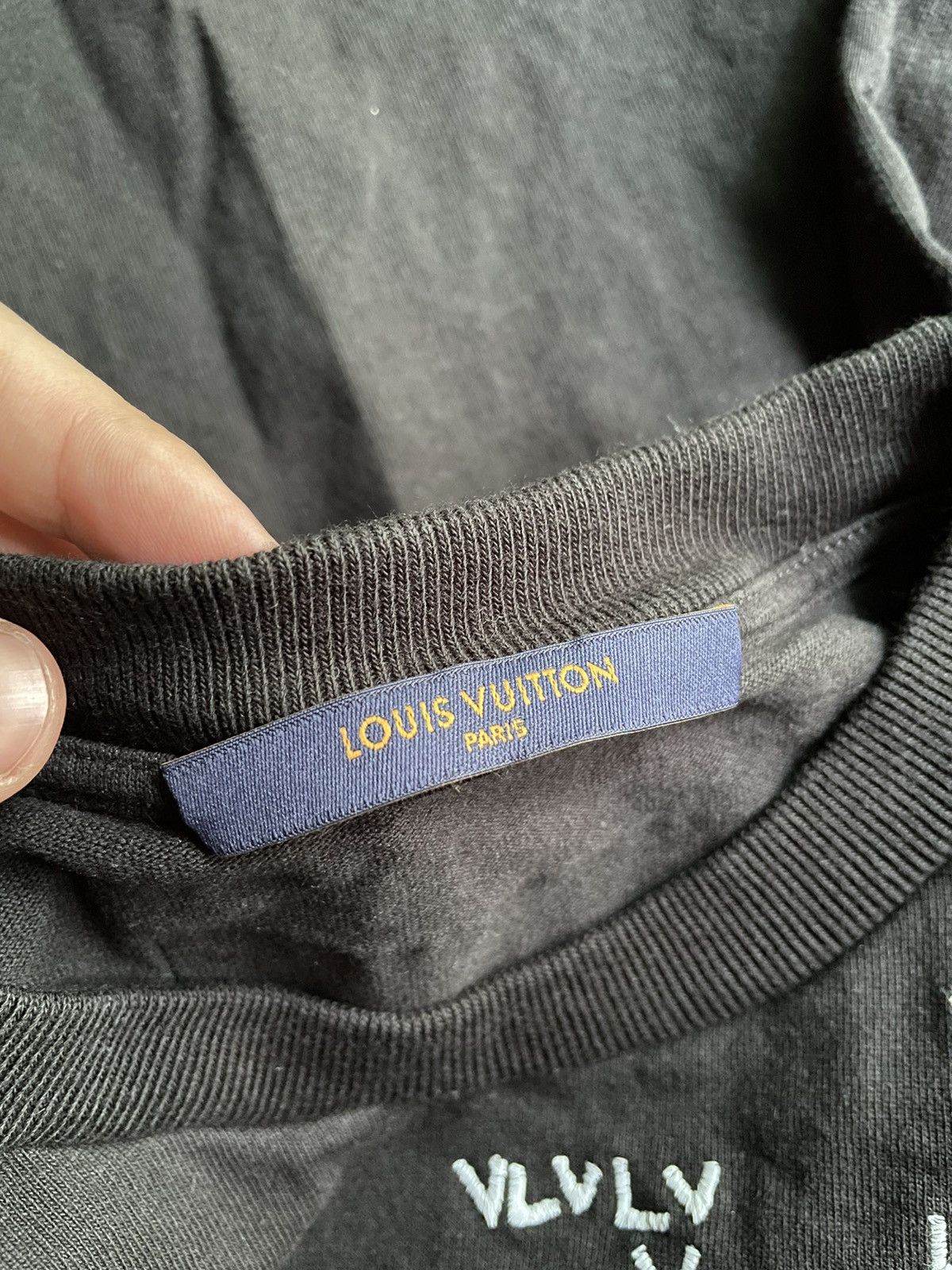 Louis Vuitton Louis Vuitton Spread Embroidered Logo T Shirt Size US S / EU 44-46 / 1 - 8 Thumbnail