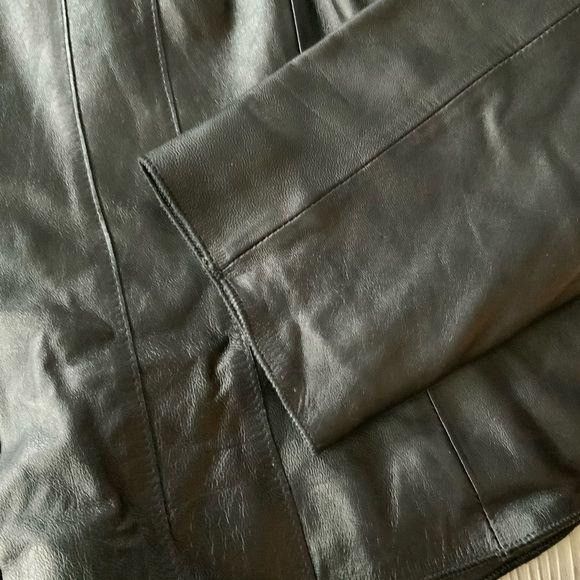 Jones New York Jones New York Genuine Leather Jet Black Chic Blazer Size XL / US 12-14 / IT 48-50 - 2 Thumbnail