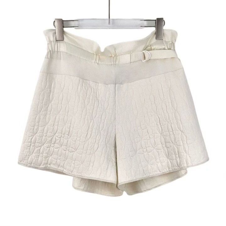Louis Vuitton Louis Vuitton 23 Beige Monogram Silk Shorts Size 34" / US 12 / IT 48 - 1 Thumbnail