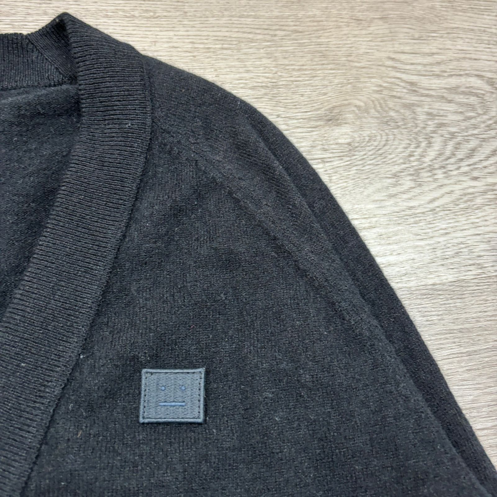 Acne Studios Acne Studios Neve Face Raglan Wool Cardigan Sweater XS Size XS / US 0-2 / IT 36-38 - 3 Thumbnail
