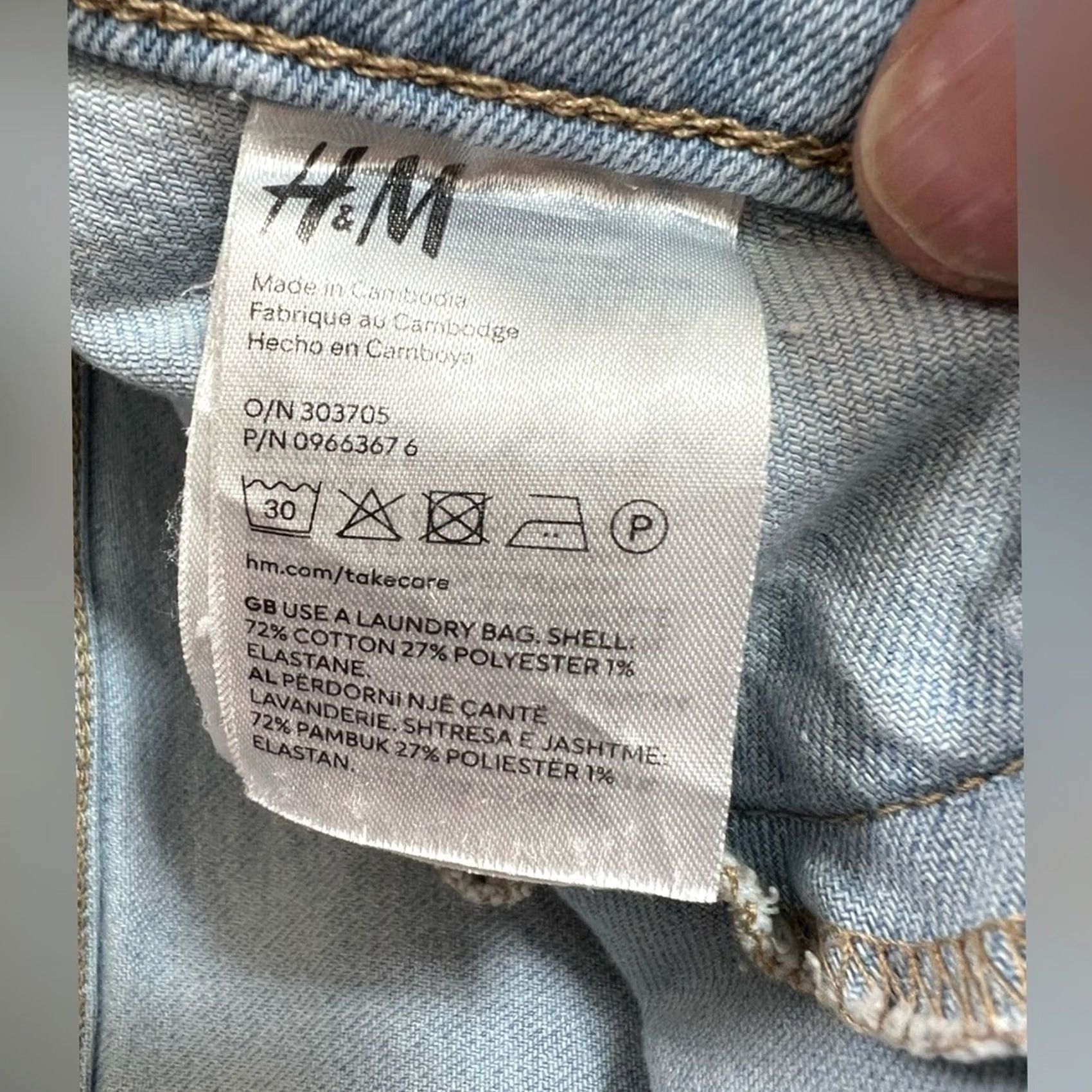 H&M H&M Ultra High Ankle Jeggings light wash distressed Size 8 Women Blue Jeans Jegging Regular 8 Womens Size 30" / US 8 / IT 44 - 7 Thumbnail