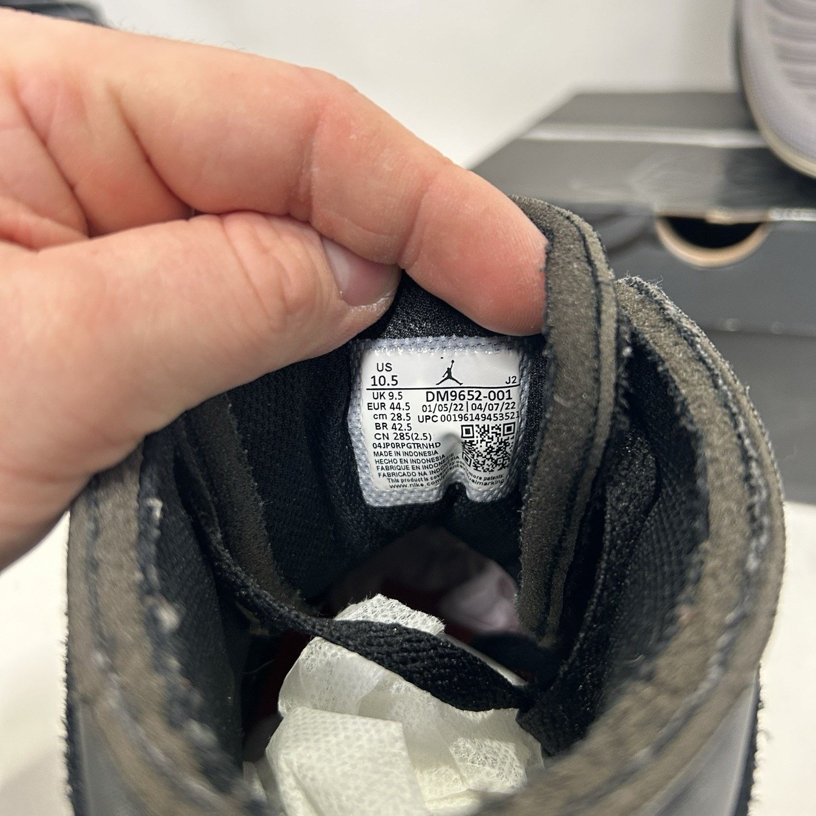 Nike Nike Air Jordan 1 Mid Craft Inside Out “Black Cement Grey” Size US 10.5 / EU 43-44 - 8 Thumbnail