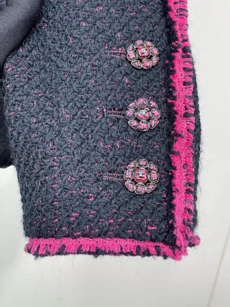 Chanel Chanel Black and pink tweed four-pocket jacket 2504-Nextarr Size XXS / US 00 / IT 34 - 3 Thumbnail