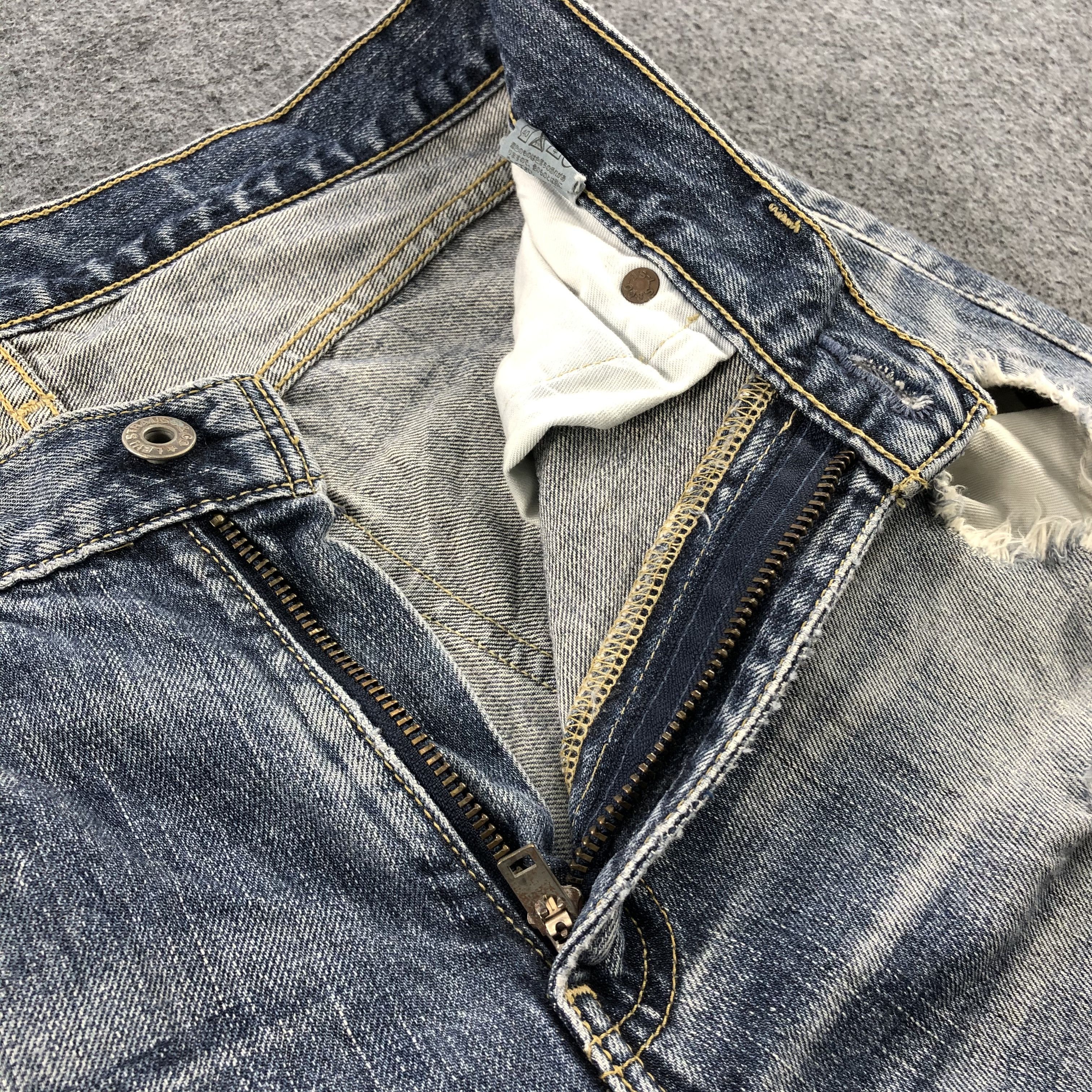 Levi's × Vintage Vintage 90s Levis 507 Flare Jeans-JM1920 Size US 31 - 8 Thumbnail