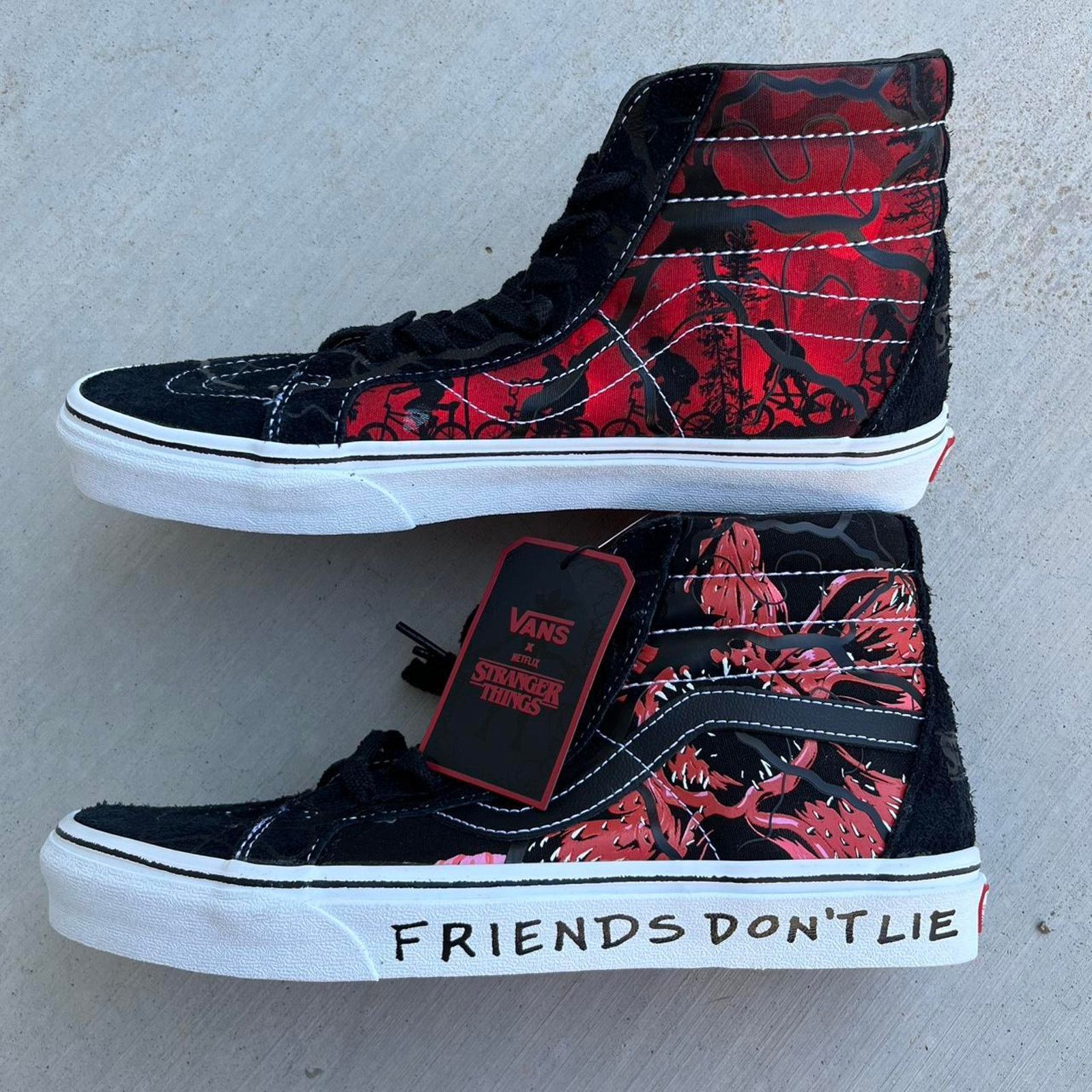 Vans STRANGER THINGS X VANS COLLAB! Size US 10 / EU 43 - 1 Thumbnail