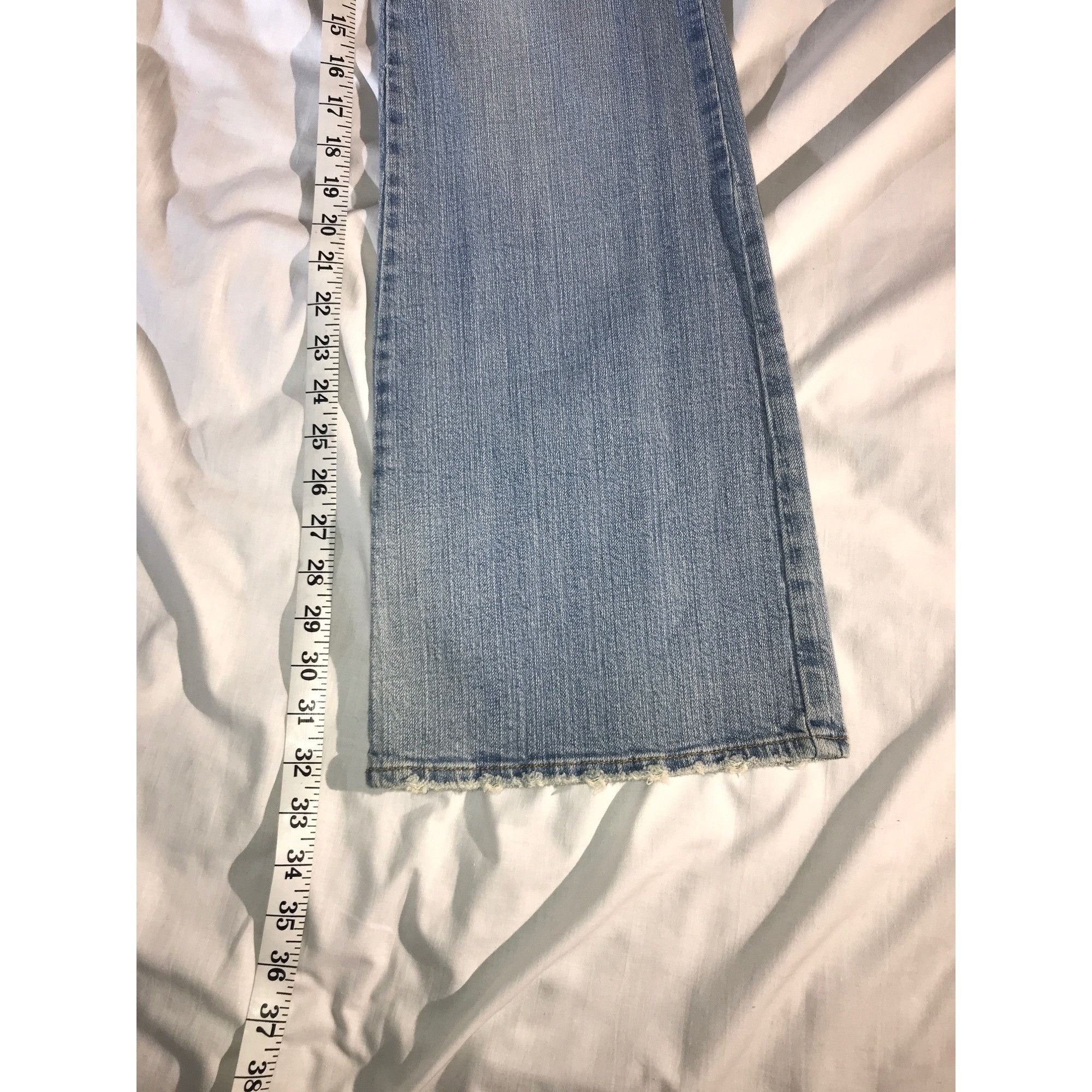 Vintage Devoted Women Embroidered Floral Rhinestones Distressed Jean Size 28" / US 6 / IT 42 - 7 Thumbnail