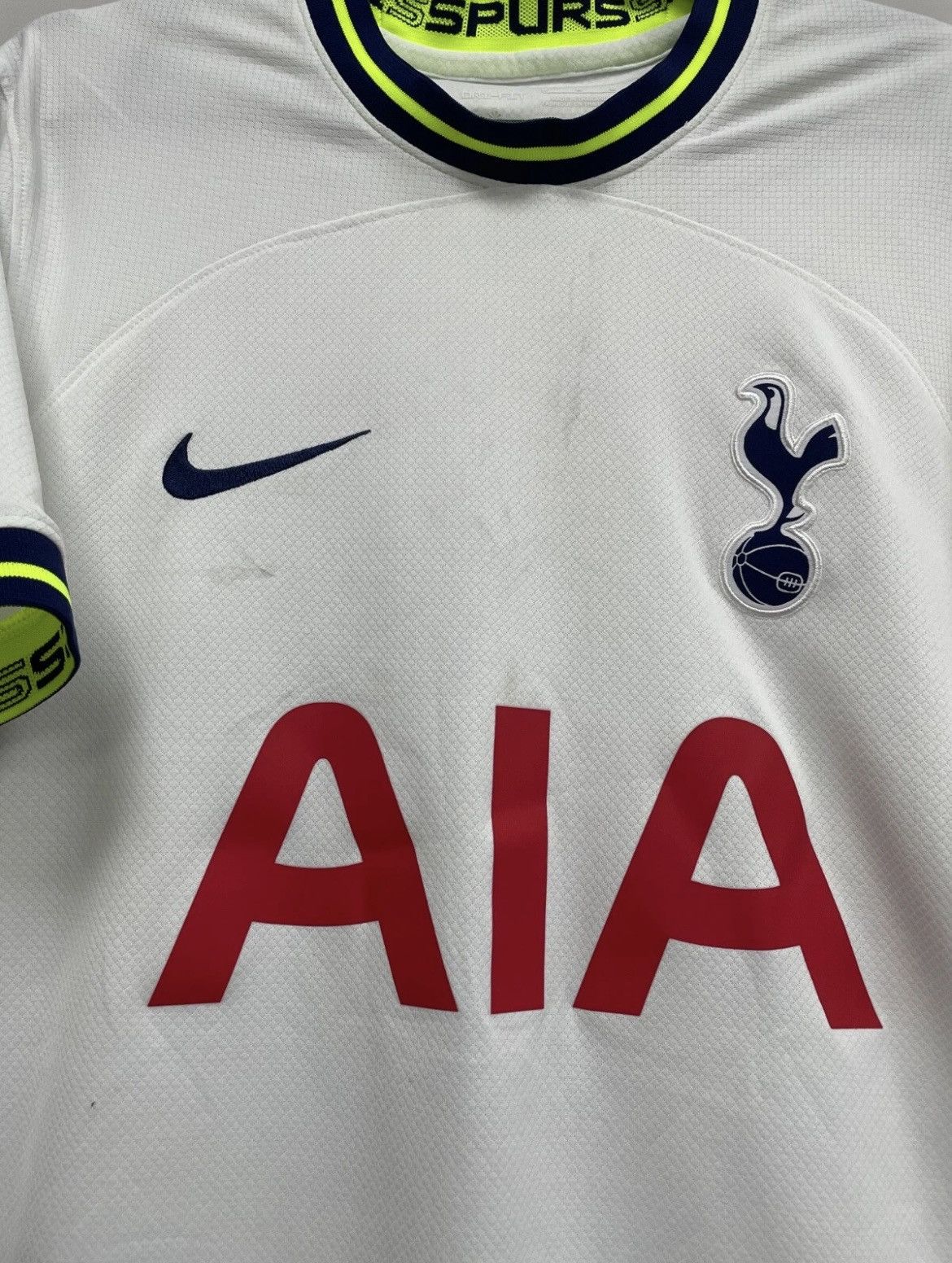 Nike Tottenham Hotspur 2022/2023 Home Football Shirt Kane #10 Size US M / EU 48-50 / 2 - 3 Thumbnail