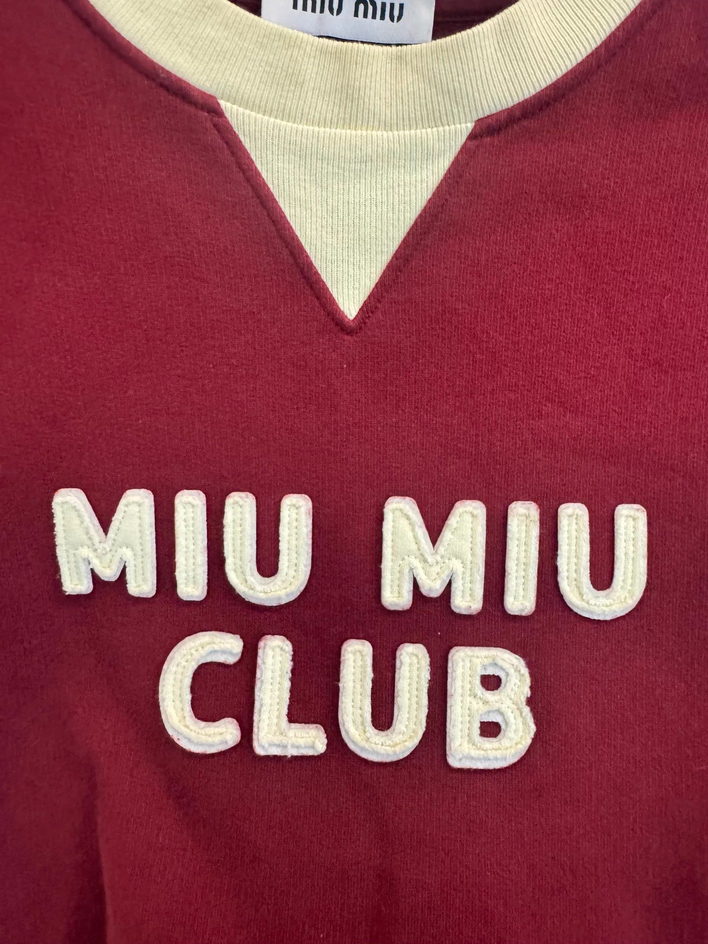 Miu Miu Miu Miu CLUB Logo Burgundy & Cream Collar Sweatshirt Size S Size S / US 4 / IT 40 - 2 Thumbnail