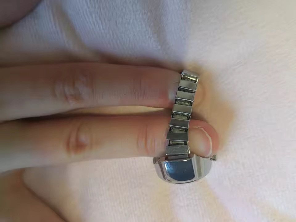 Jewelry Minimalist Quartz Watch Ring - Flexible Stretch Band Size ONE SIZE - 6 Thumbnail