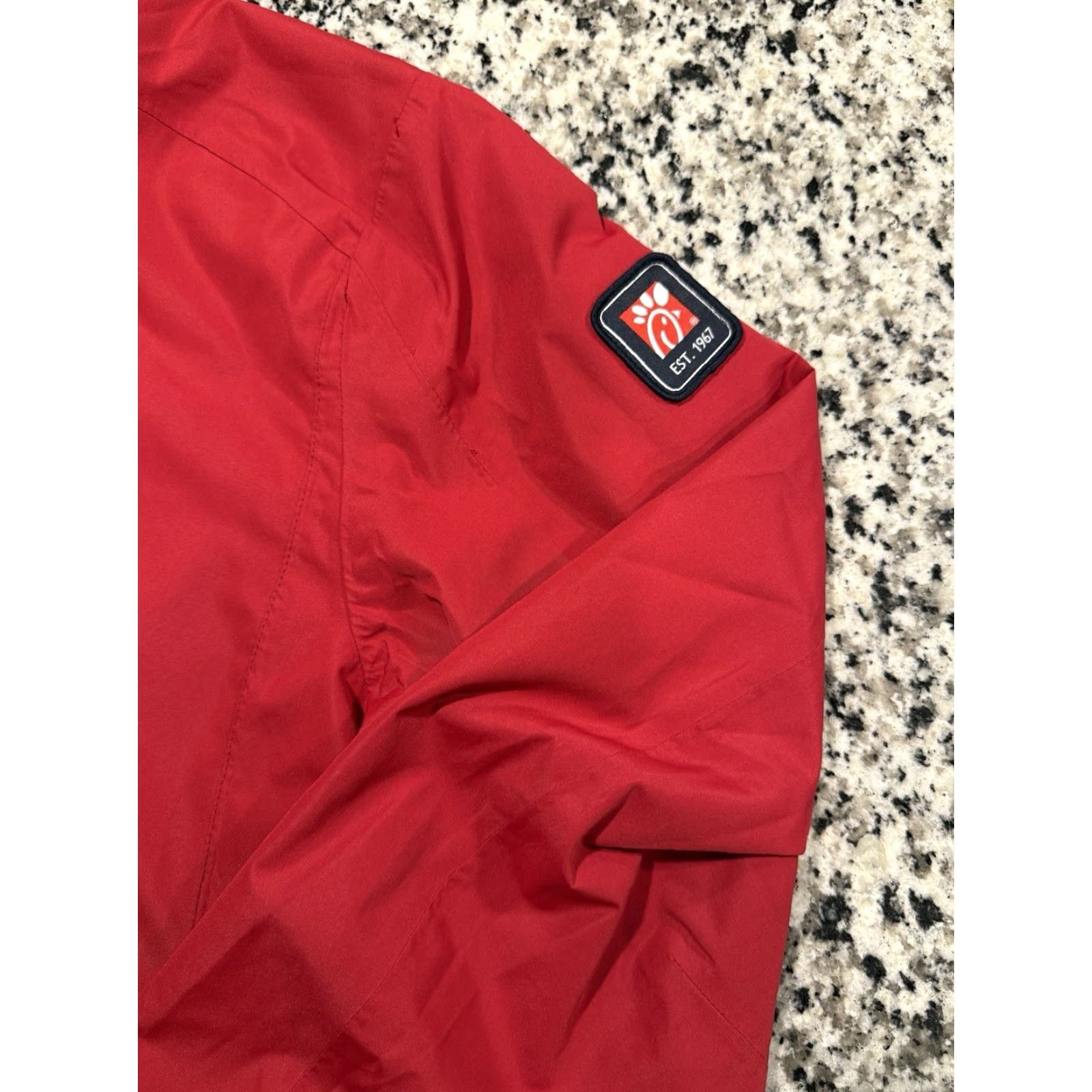 Vintage Chic Fil A Team Jacket Unisex Adults M Red Waterproof Hooded Zip Breathable Softshell Mid-Length Sleeve Jacket Size US M / EU 48-50 / 2 - 4 Thumbnail